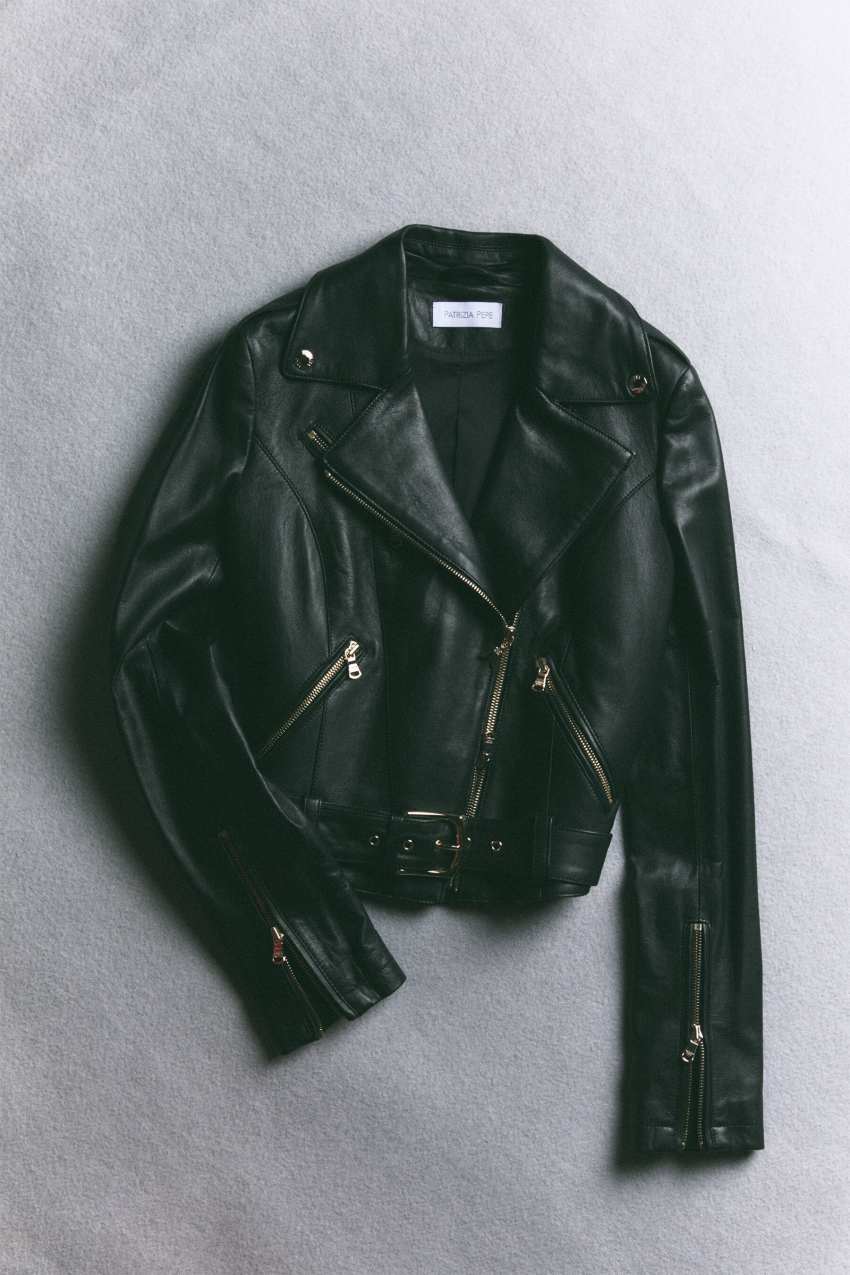 Lederjacke im Bikerstil