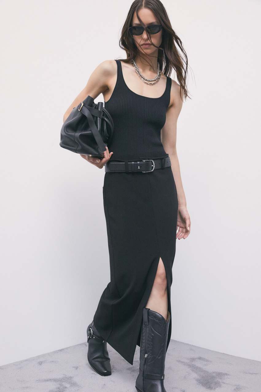 Midi-Strickkleid mit strukturiertem Rock
