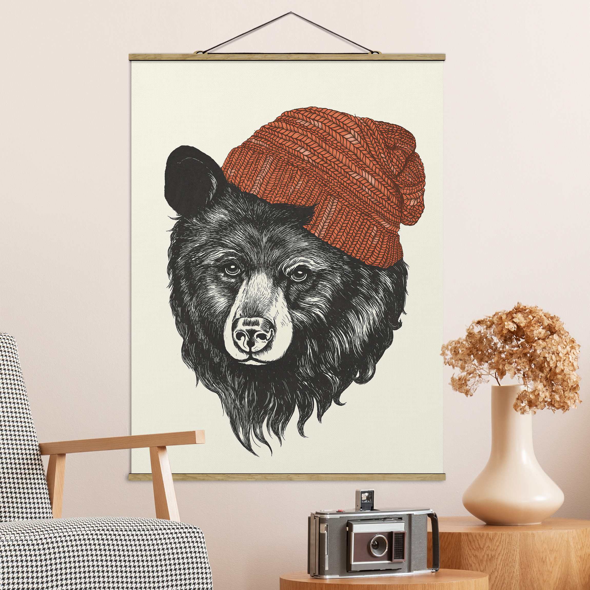 Stoffbild mit Posterleisten Illustration Bär mit roter Mütze Zeichnung