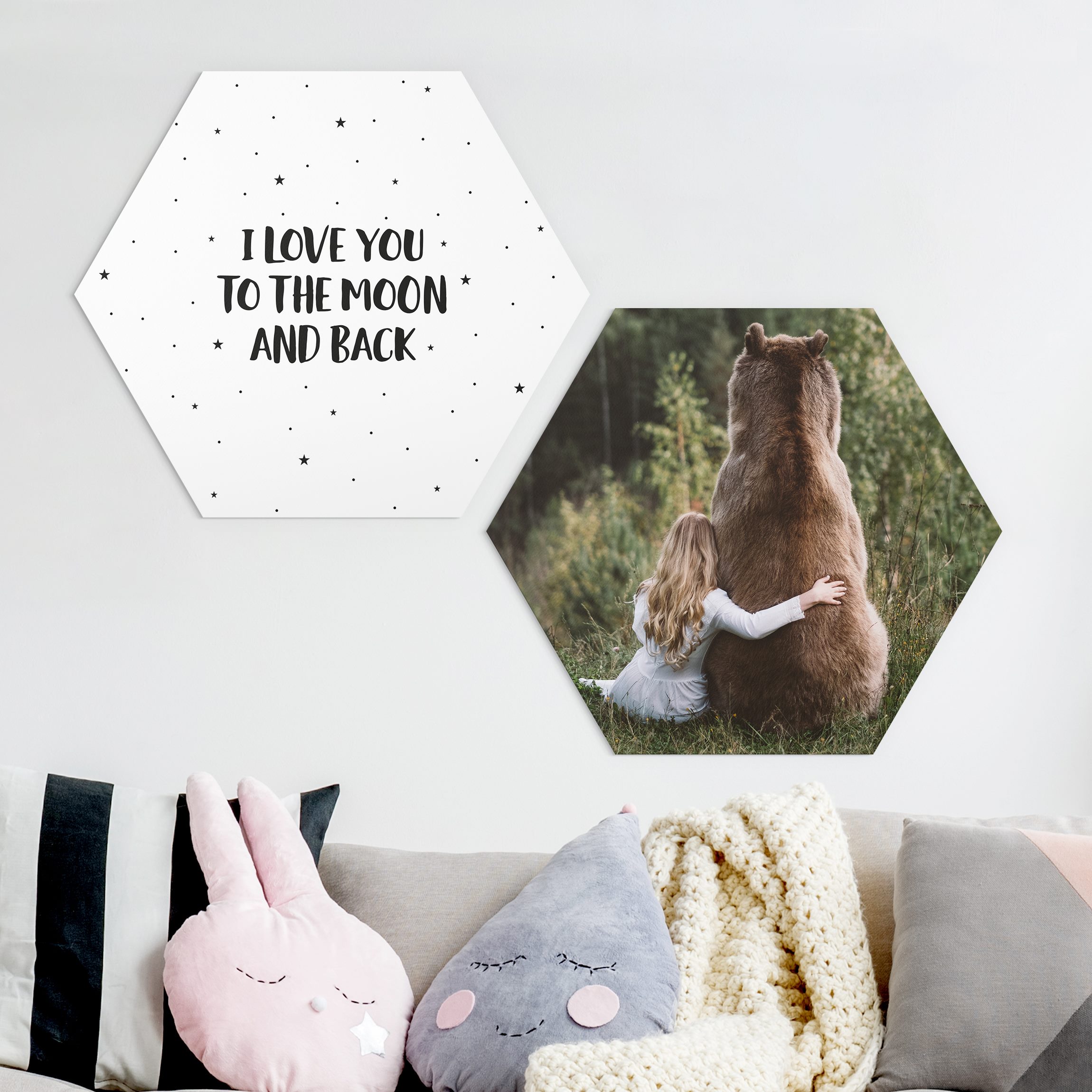 2-teiliges Hexagon-Alu-Dibond Bild Mädchen mit Braunbär - I love you