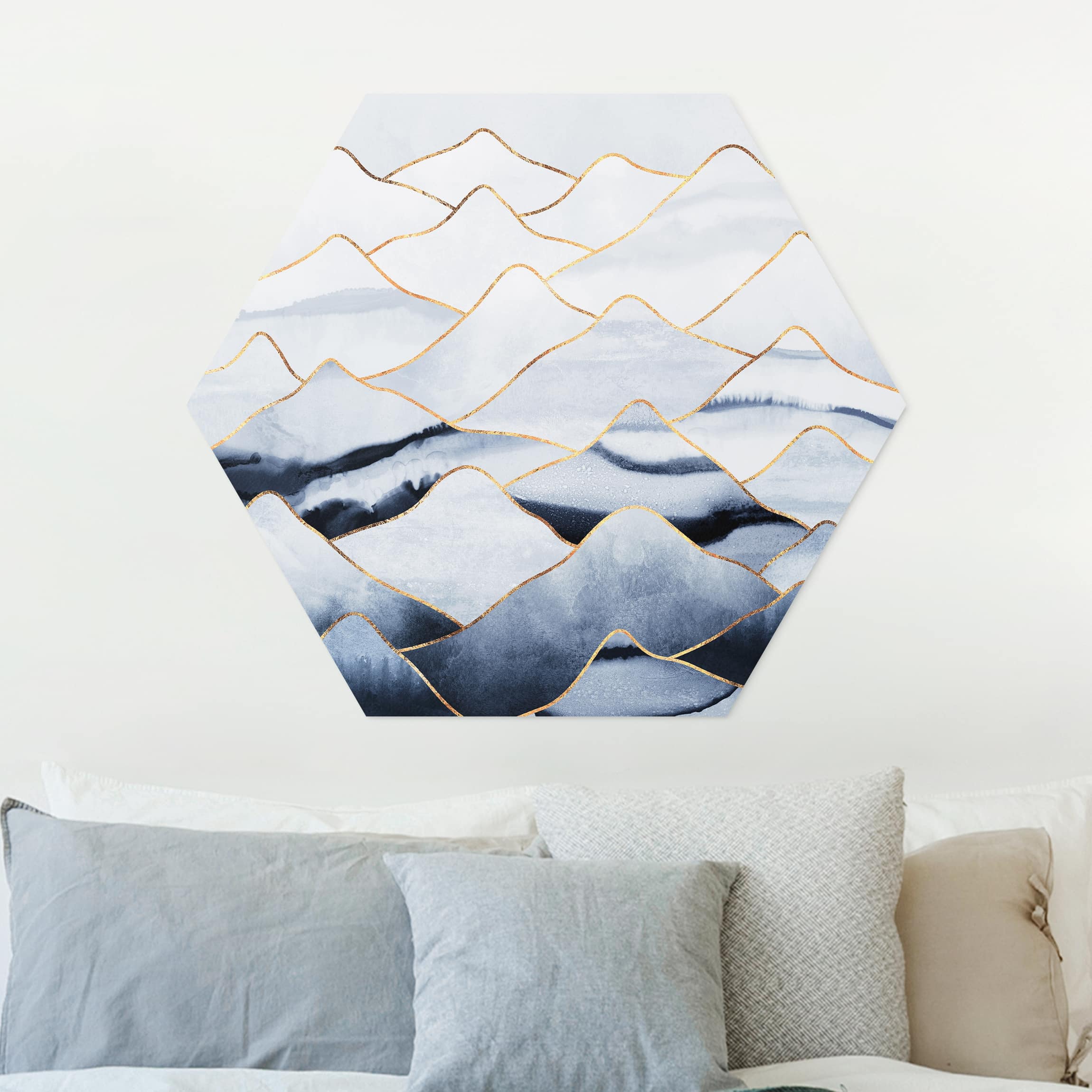 Hexagon-Forexbild Aquarell Berge Weiß Gold