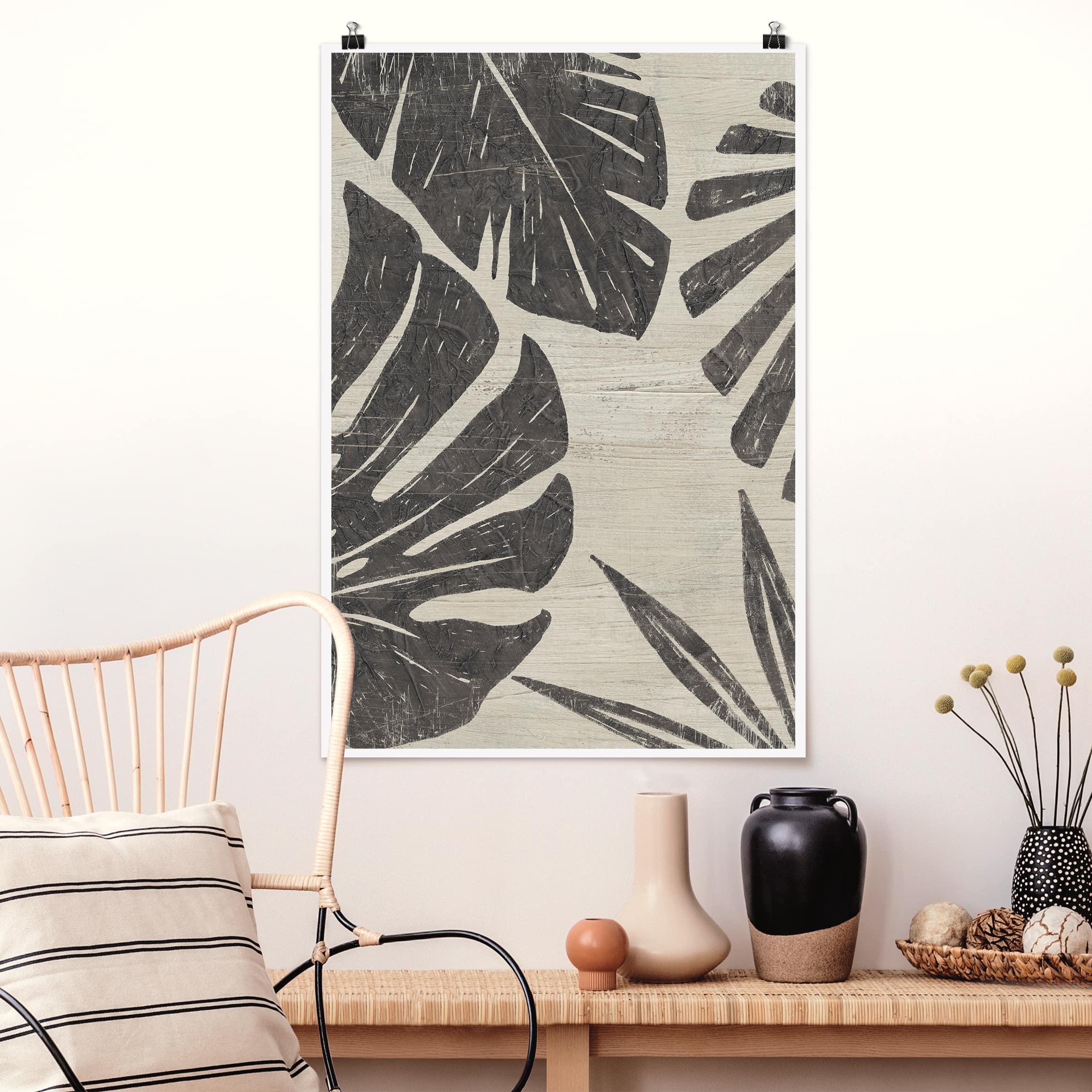 Poster - Hochformat Palmenblätter vor Hellgrau