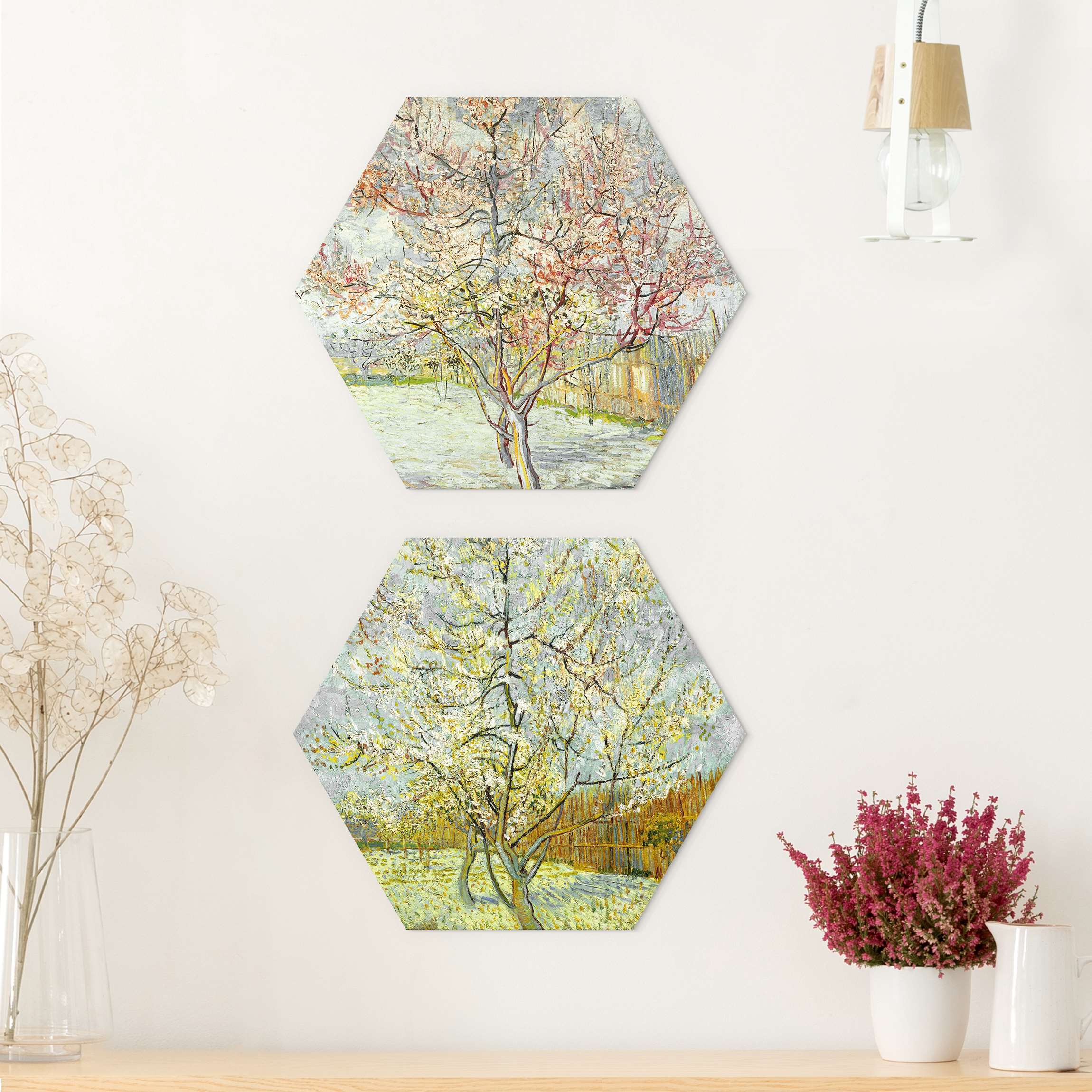 2-teiliges Hexagon-Alu-Dibond Bild Vincent van Gogh - Blühende Pfirsichbäume im Garten