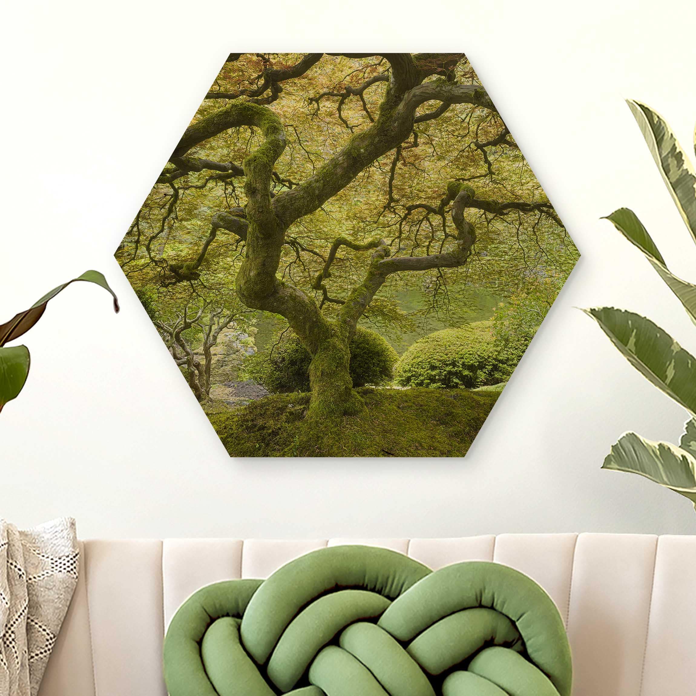 Hexagon-Holzbild Grüner Japanischer Garten