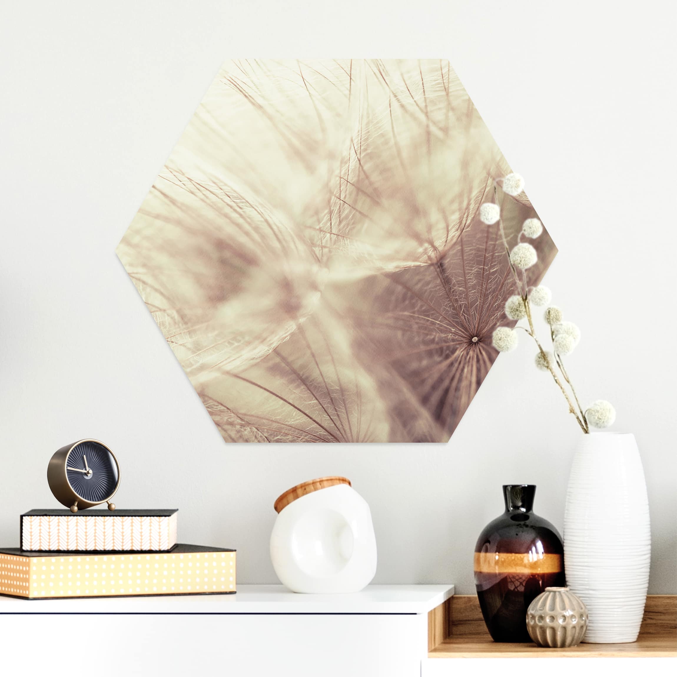 Hexagon-Alu-Dibond Bild Detailreiche Pusteblumen Makroaufnahme mit Vintage Blur Effekt