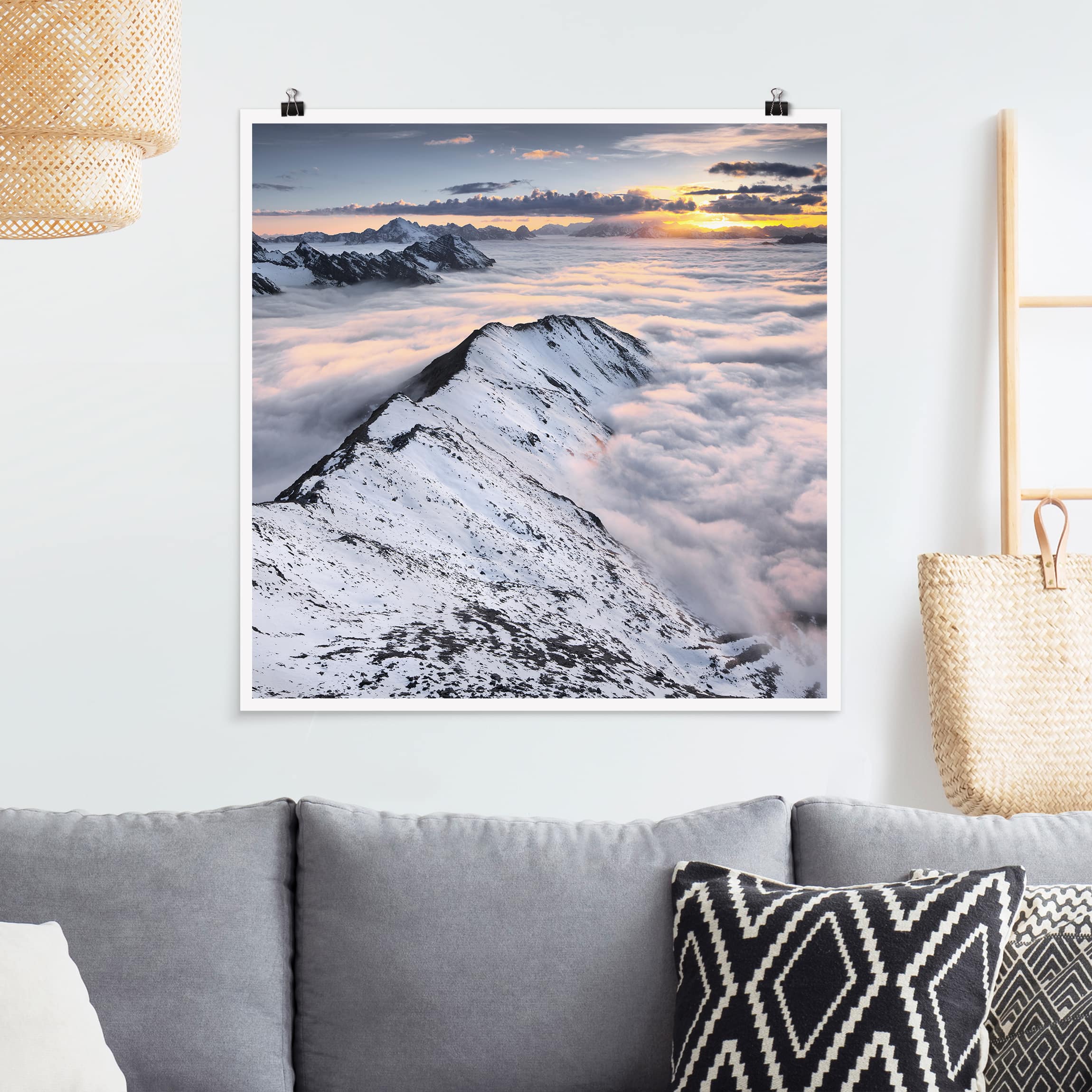 Poster - Quadrat Blick über Wolken und Berge
