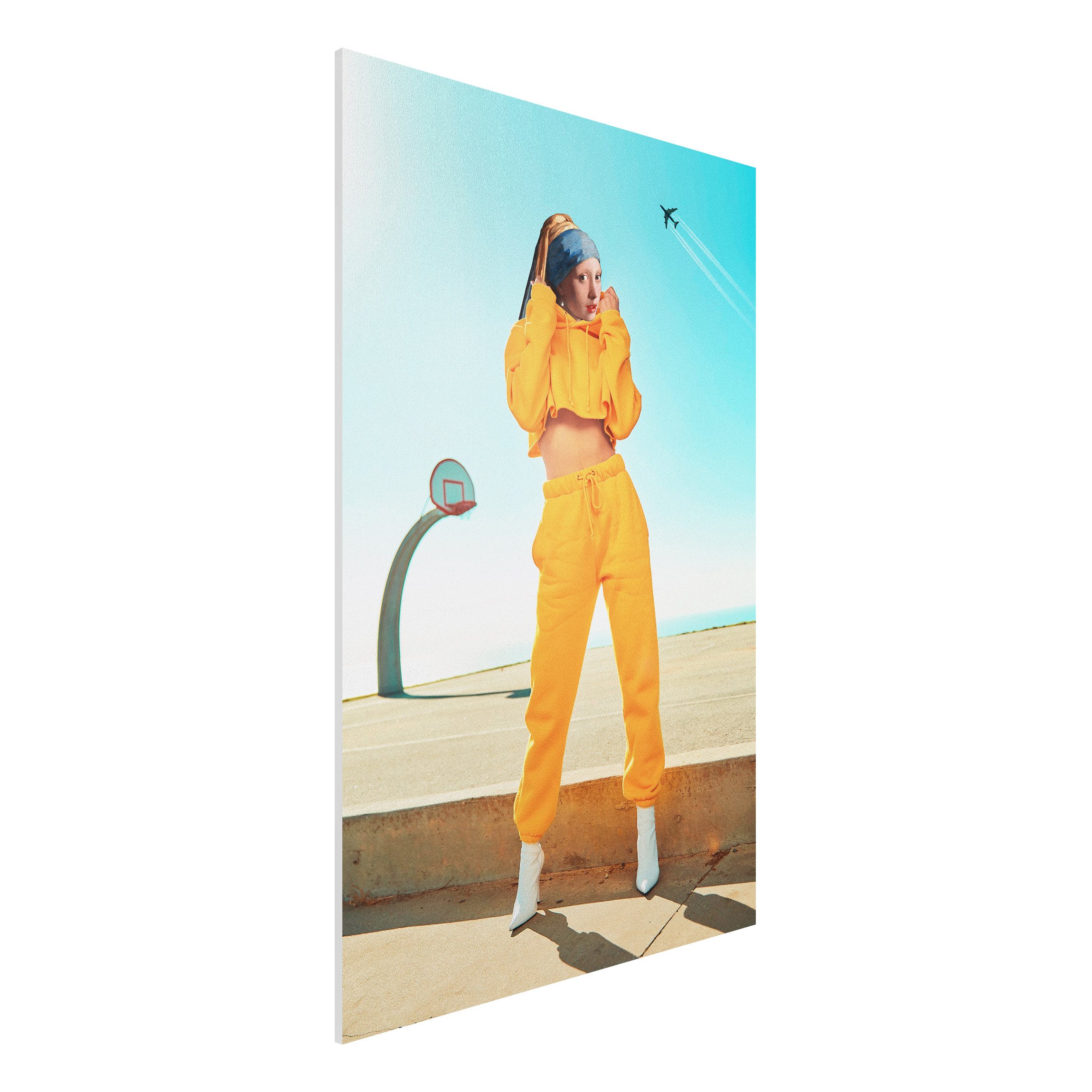 Forexbild - Hochformat Mädchen mit Jogginghose