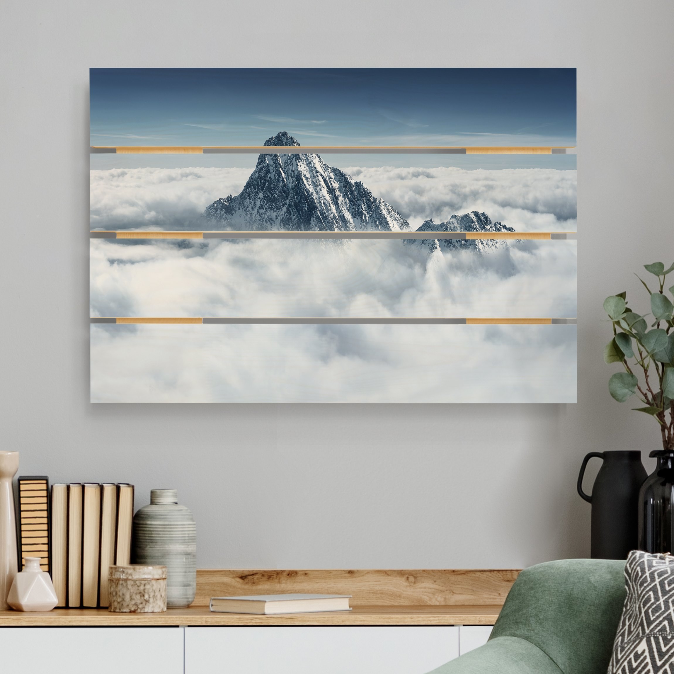 Holzbild Plankenoptik - Querformat Die Alpen über den Wolken