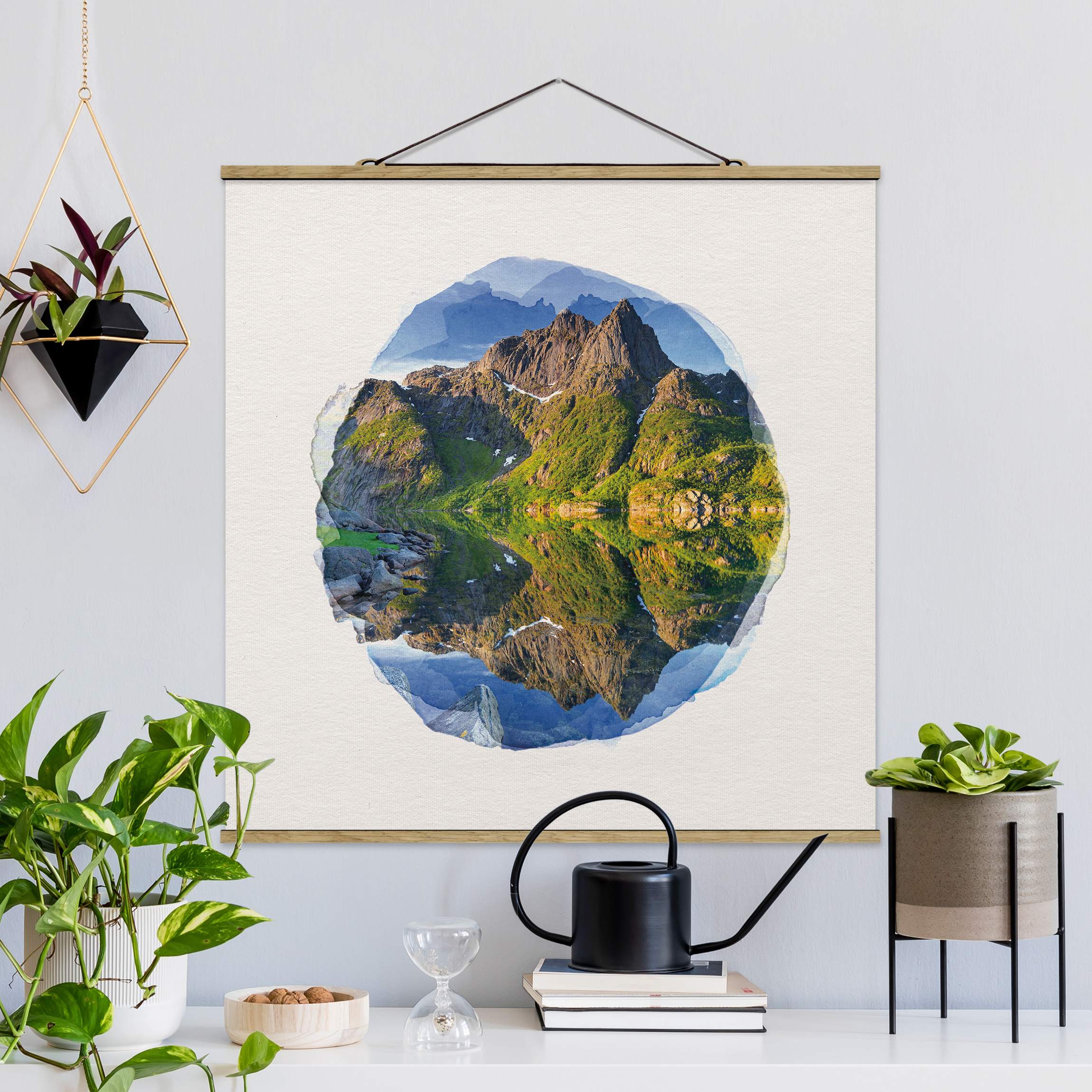 Stoffbild mit Posterleisten Wasserfarben - Berglandschaft mit Wasserspiegelung in Norwegen