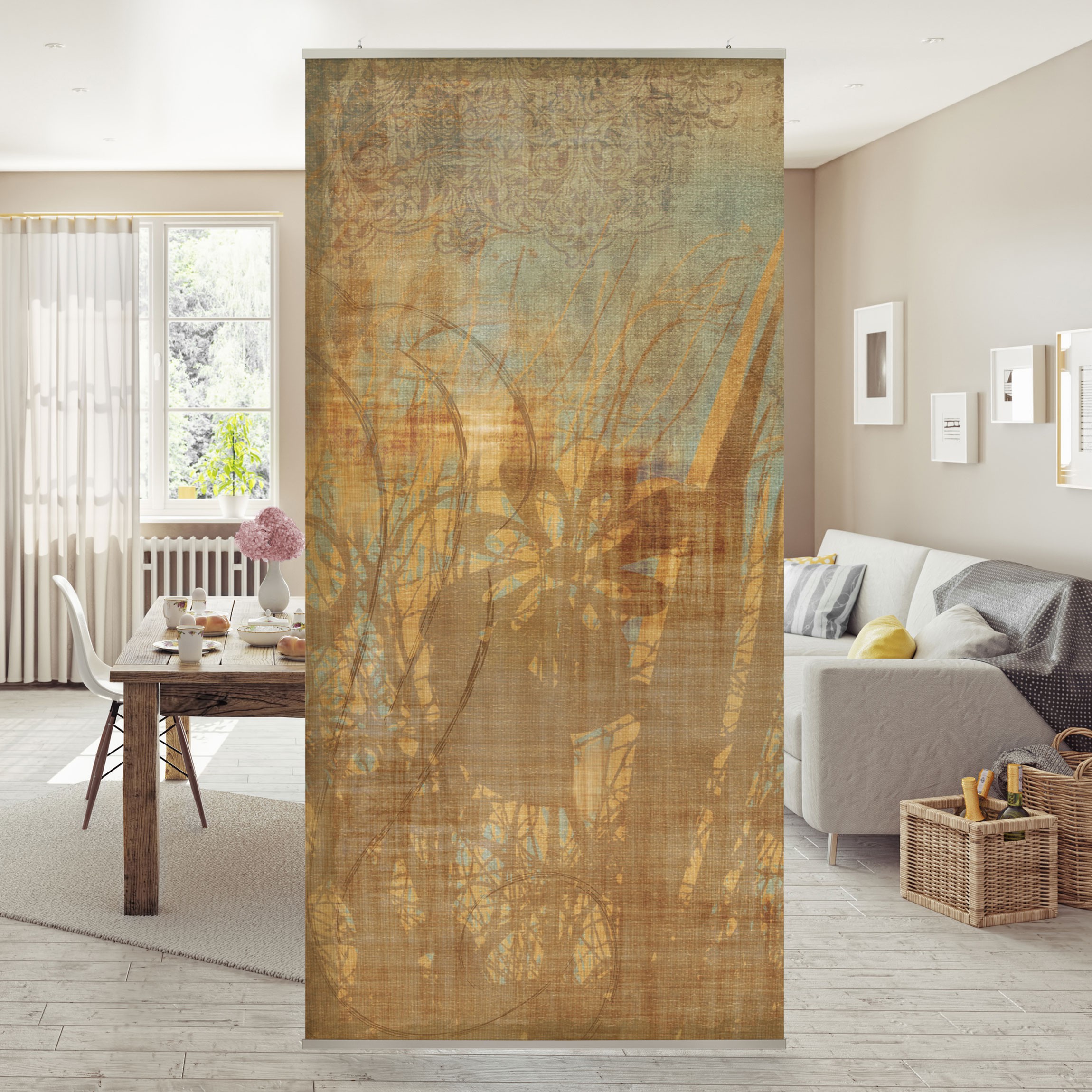 Raumteiler Blumen unter Ornamentstruktur