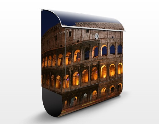 Briefkasten Colosseum in Rom bei Nacht