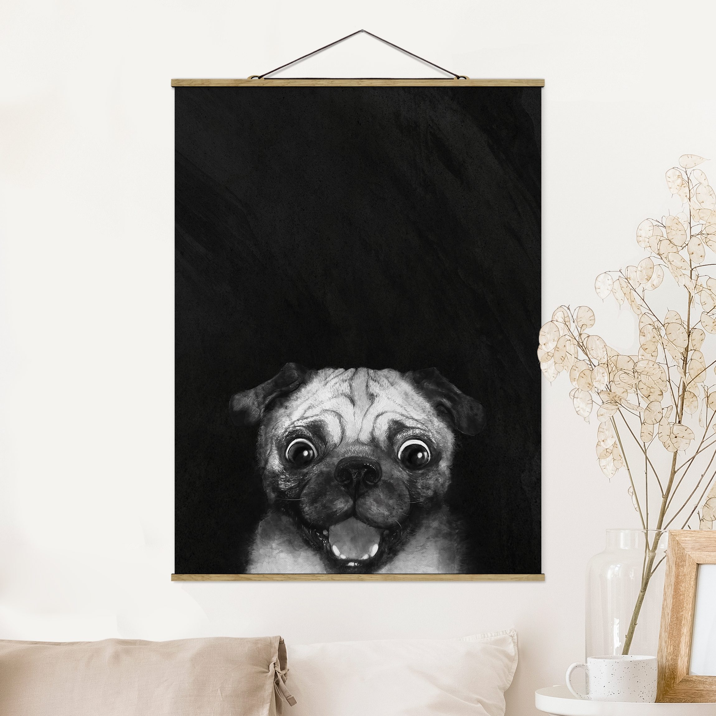 Stoffbild - Hochformat Illustration Hund Mops Malerei auf Schwarz Weiß