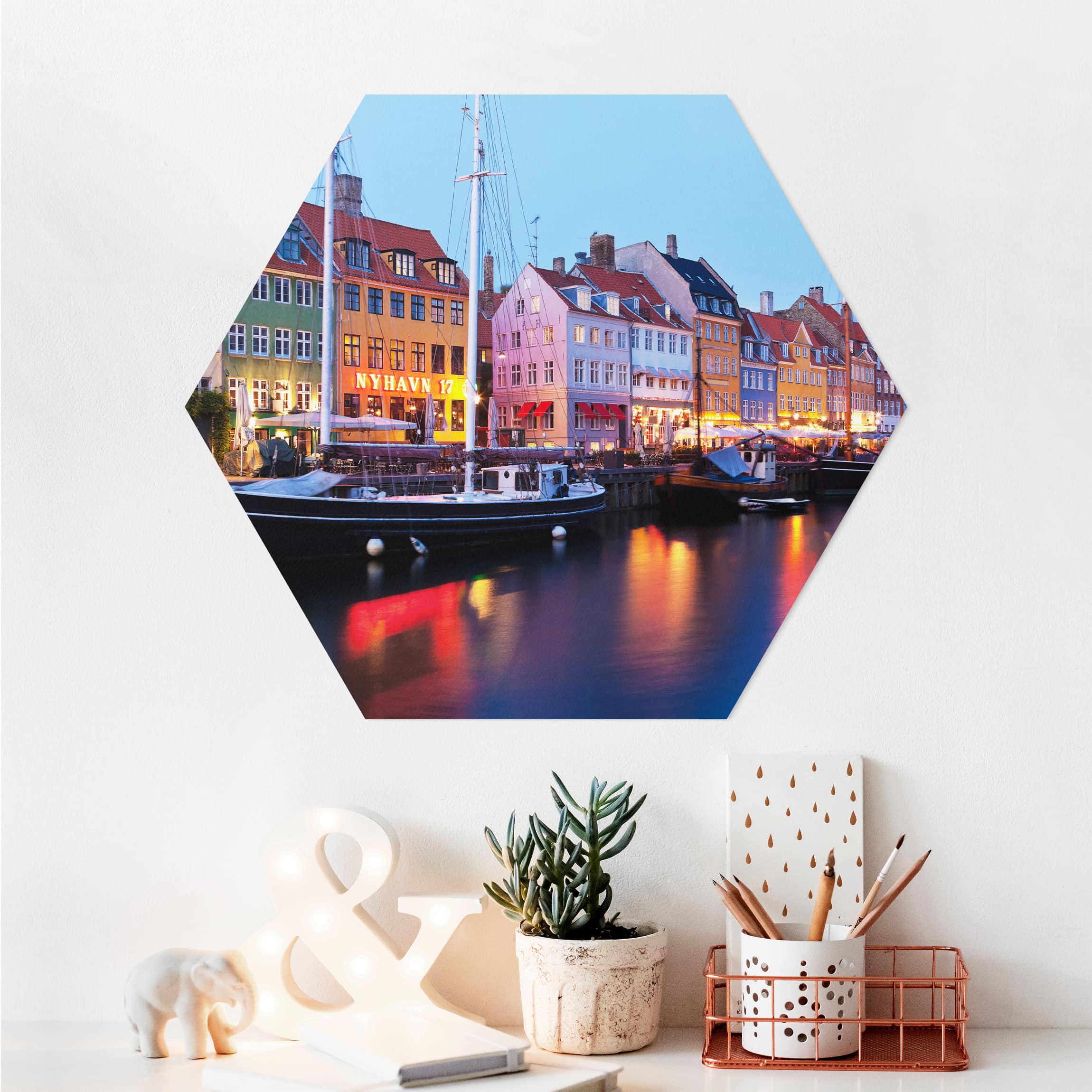 Hexagon-Alu-Dibond Bild Kopenhagener Hafen am Abend