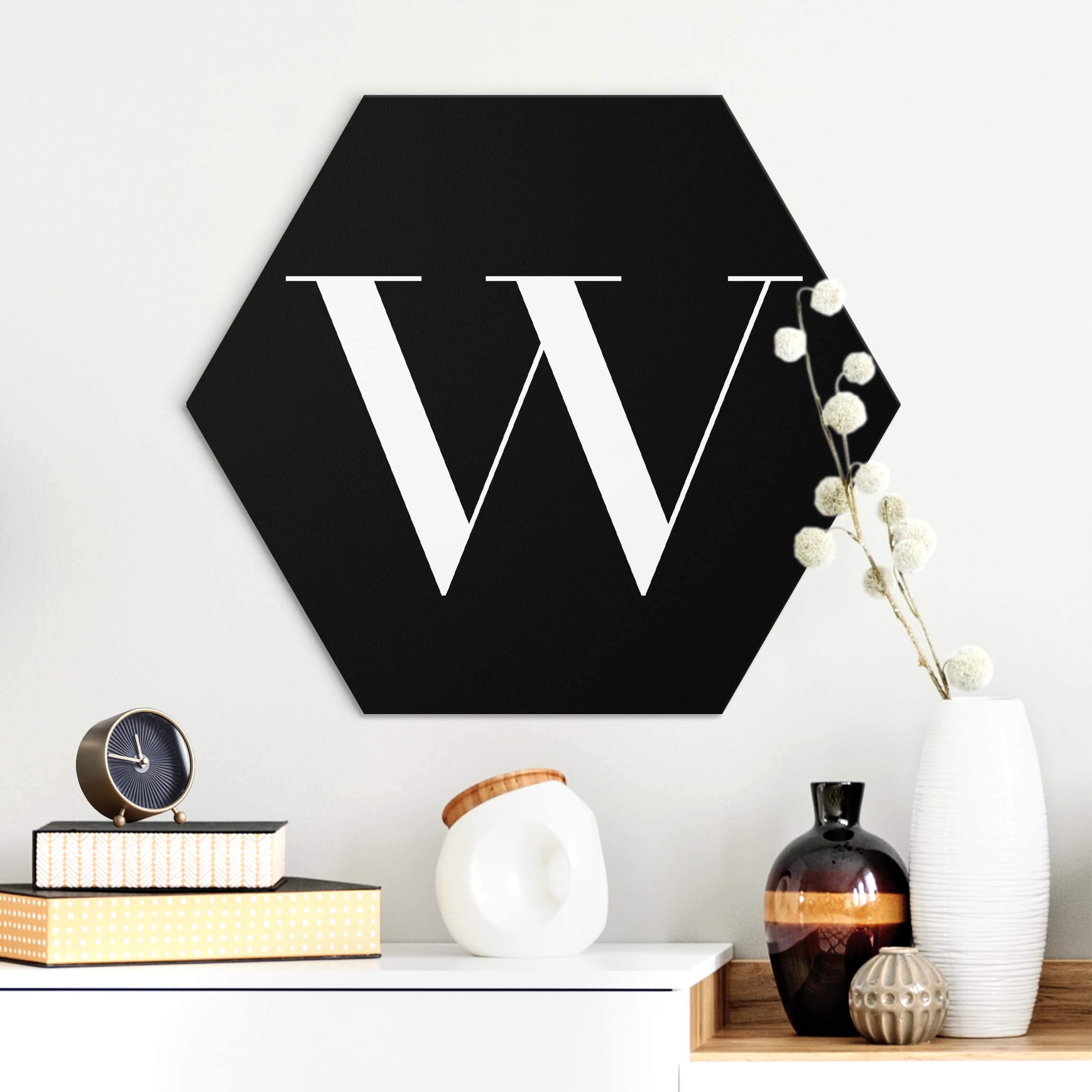 Hexagon-Alu-Dibond Bild Buchstabe Serif Schwarz W