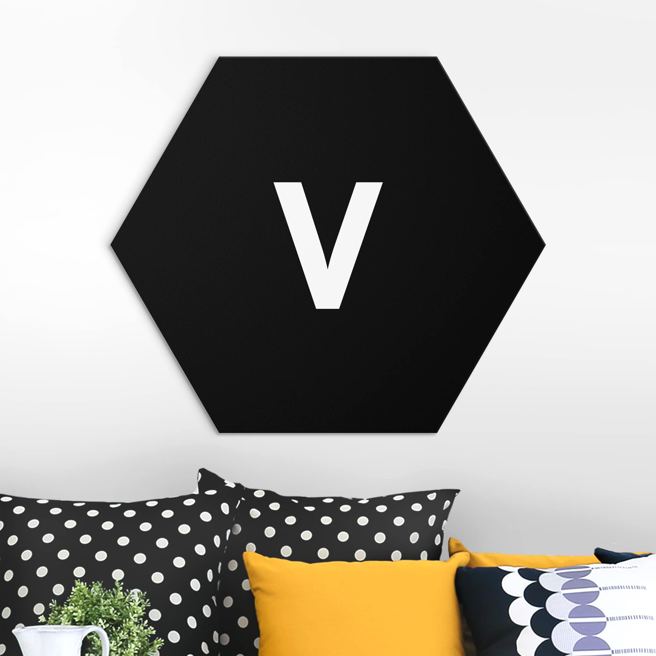 Hexagon-Alu-Dibond Bild Buchstabe Schwarz V