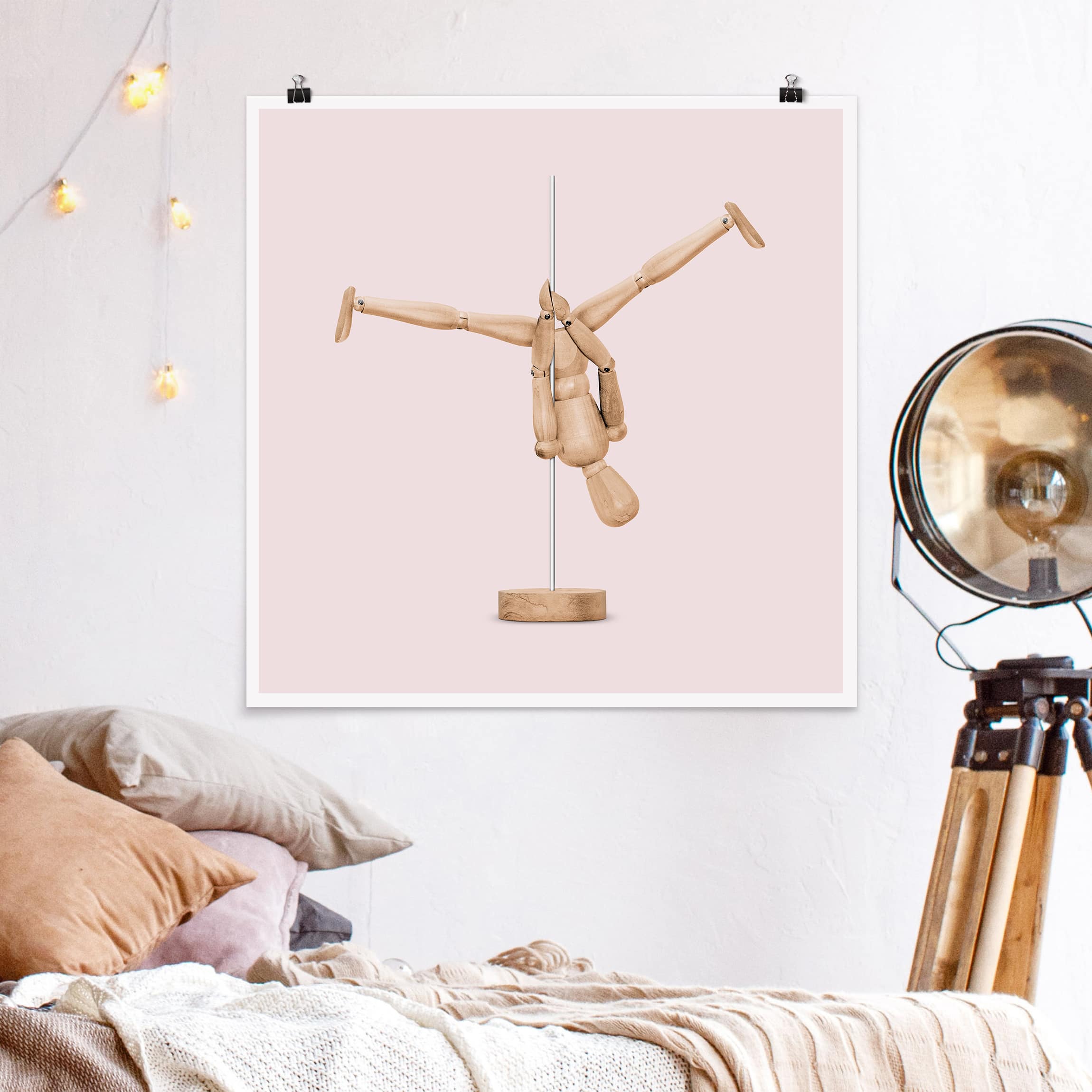 Poster Poledance mit Holzfigur