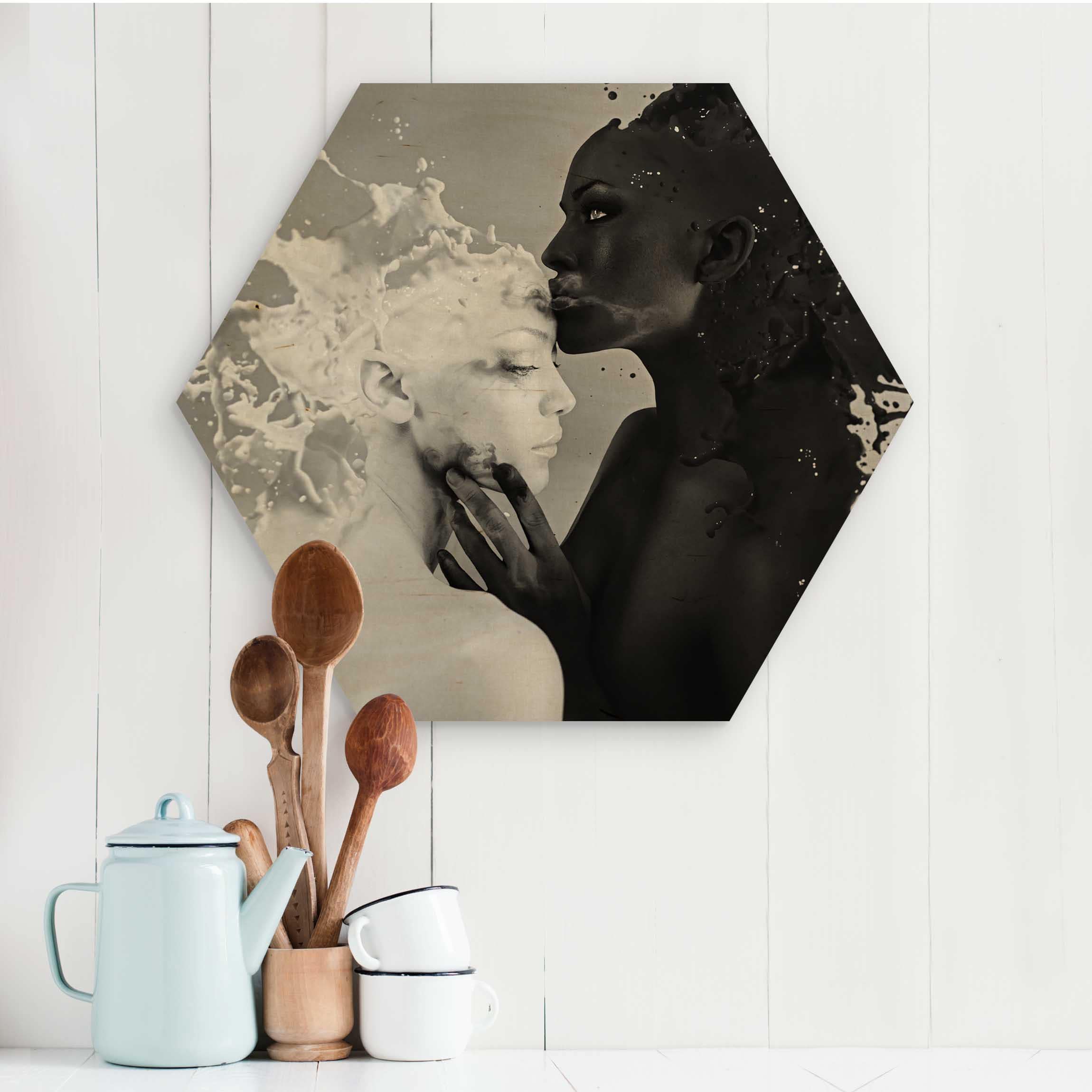 Hexagon-Holzbild Milch & Kaffee Kuss schwarz weiß