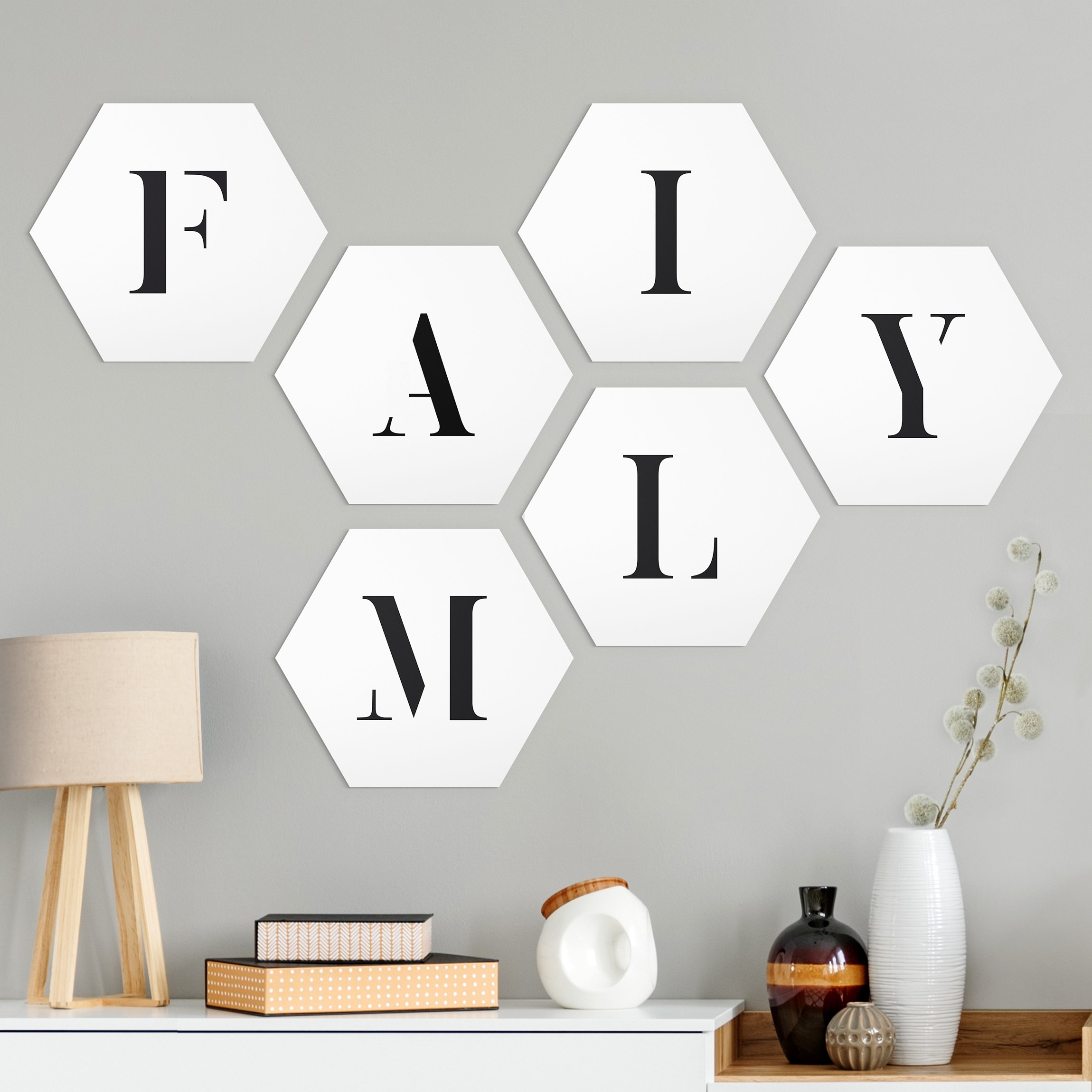 6-teiliges Hexagon-Alu-Dibond Bild Buchstaben FAMILY Schwarz Set II