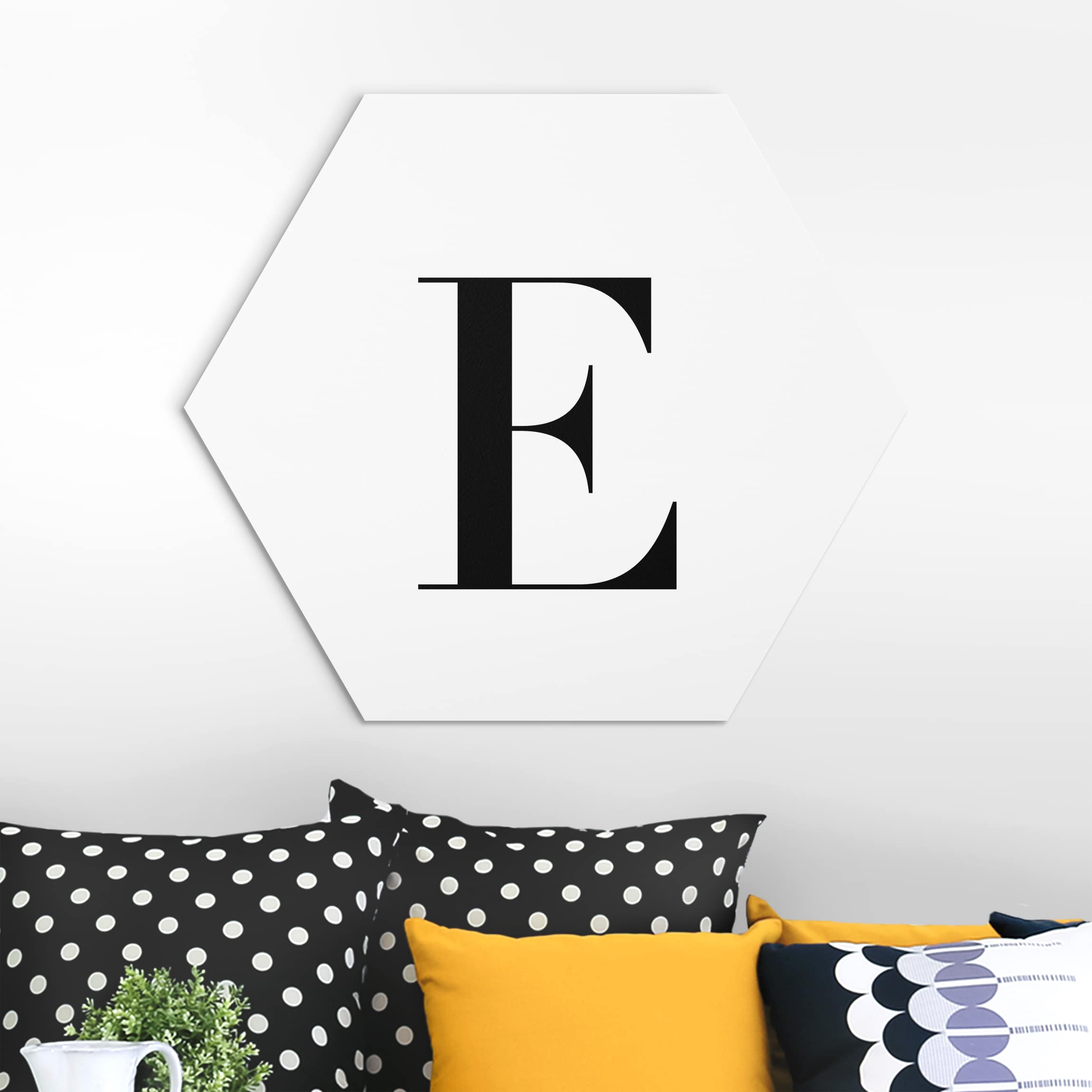 Hexagon-Alu-Dibond Bild Buchstabe Serif Weiß E