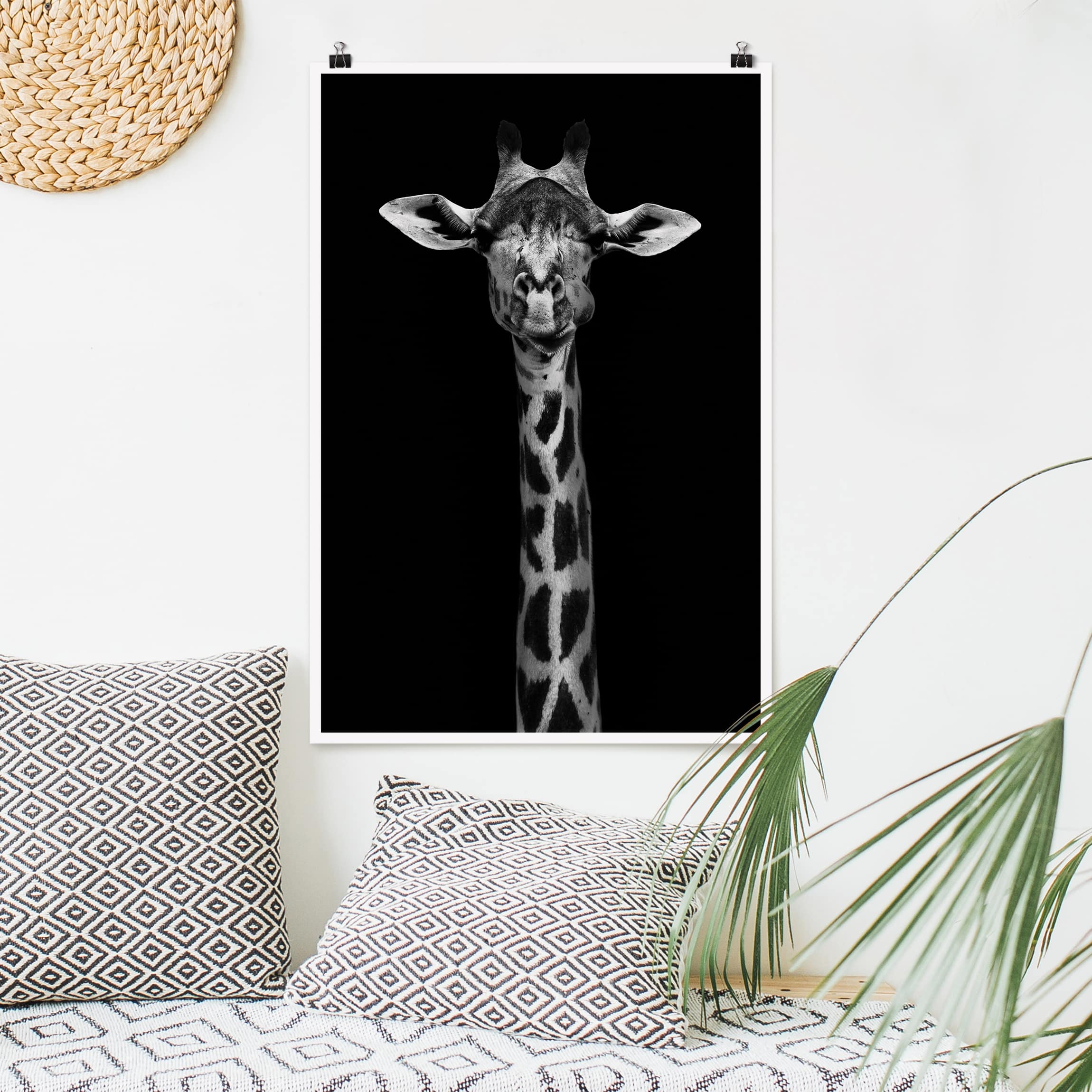 Poster - Hochformat Dunkles Giraffen Portrait