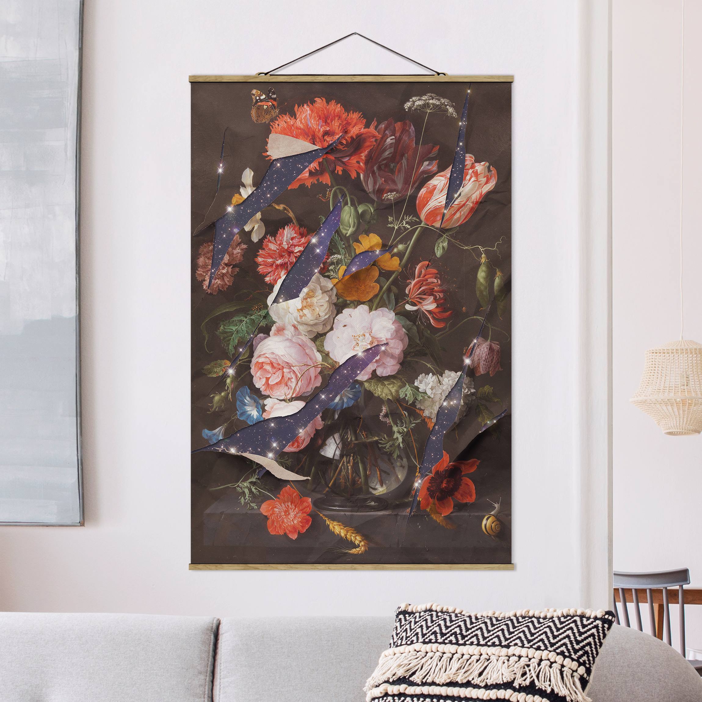 Stoffbild - Hochformat Blumen mit Galaxie