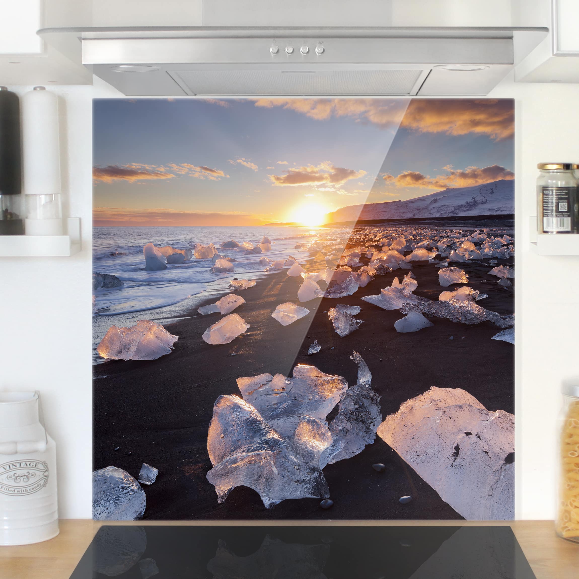 Spritzschutz Eisbrocken am Strand Island