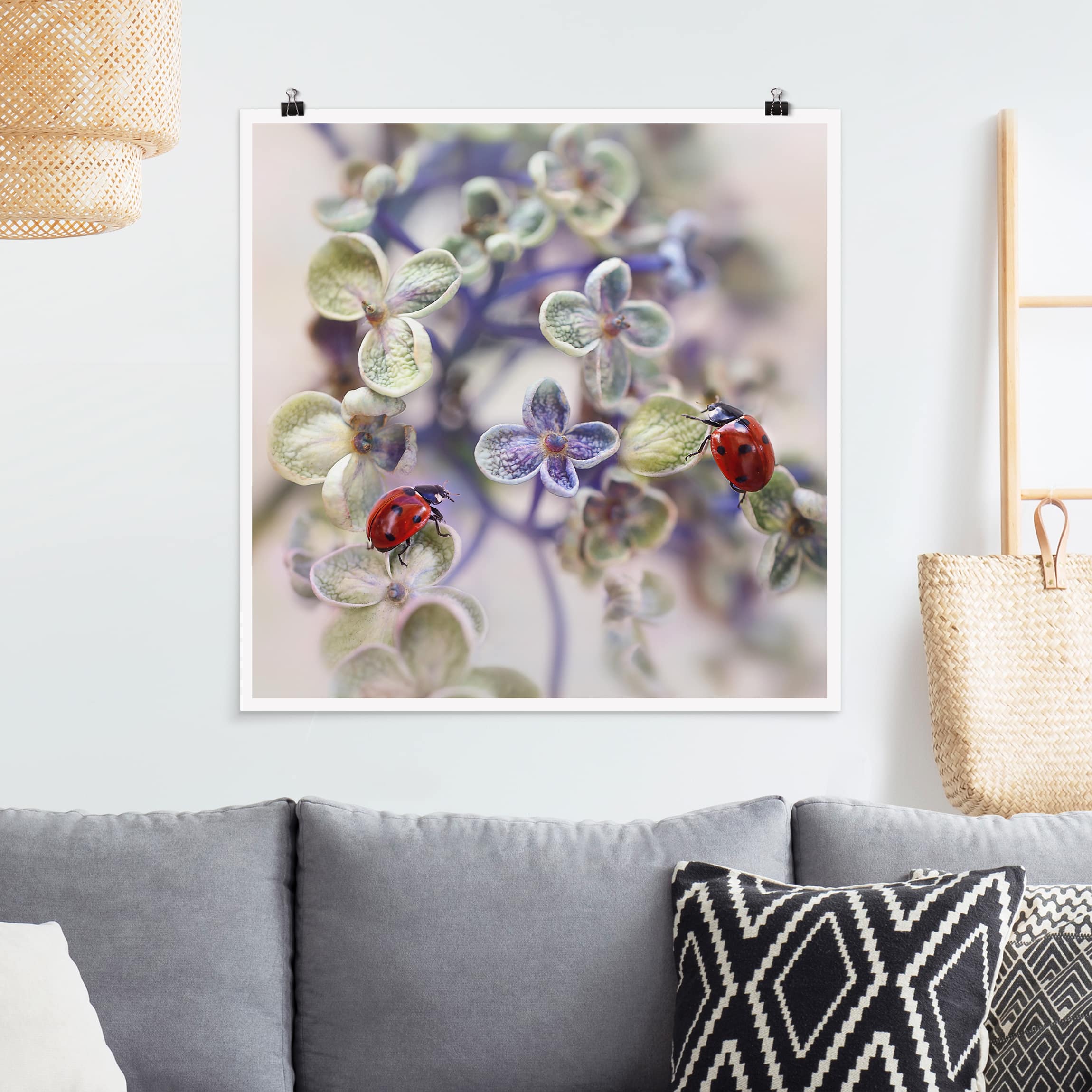 Poster - Quadrat Marienkäfer im Garten