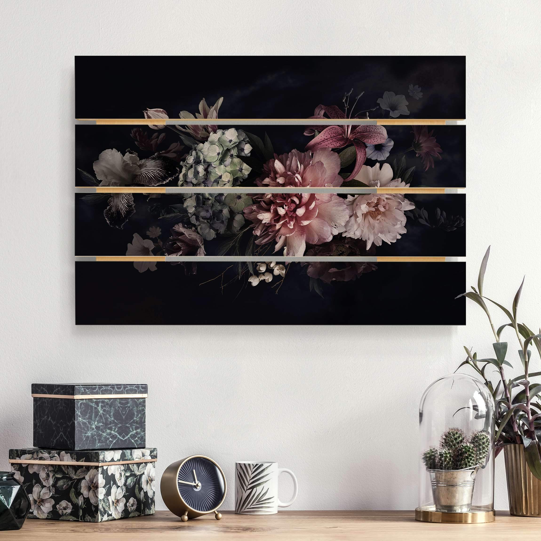 Holzbild Plankenoptik - Querformat Blumen mit Nebel auf Schwarz