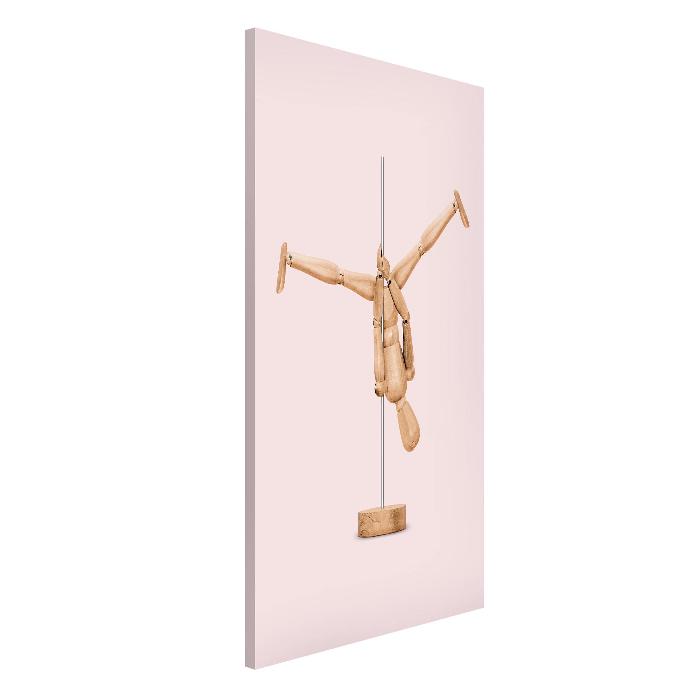 Poledance mit Holzfigur