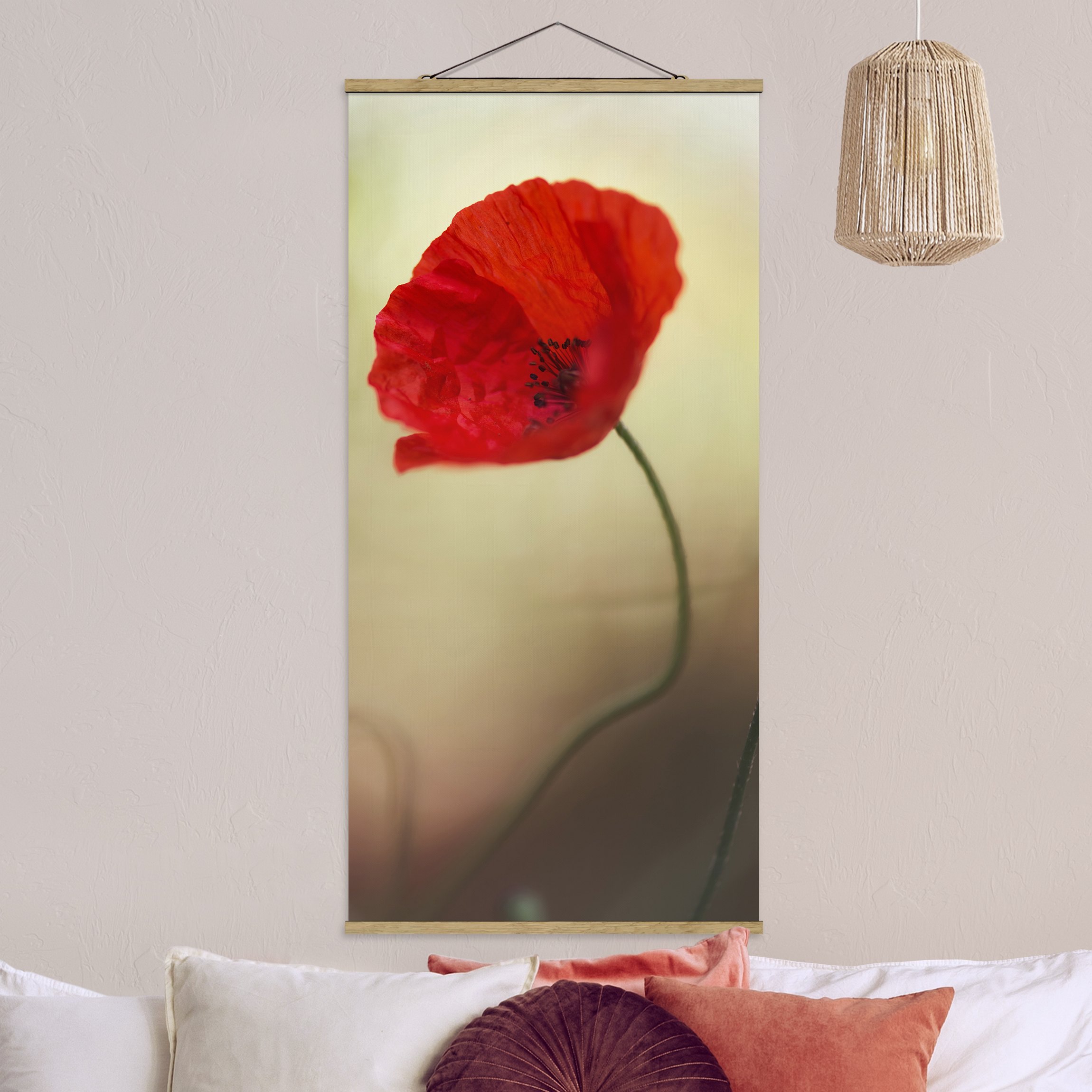 Stoffbild - Hochformat Mohnblüte im Garten