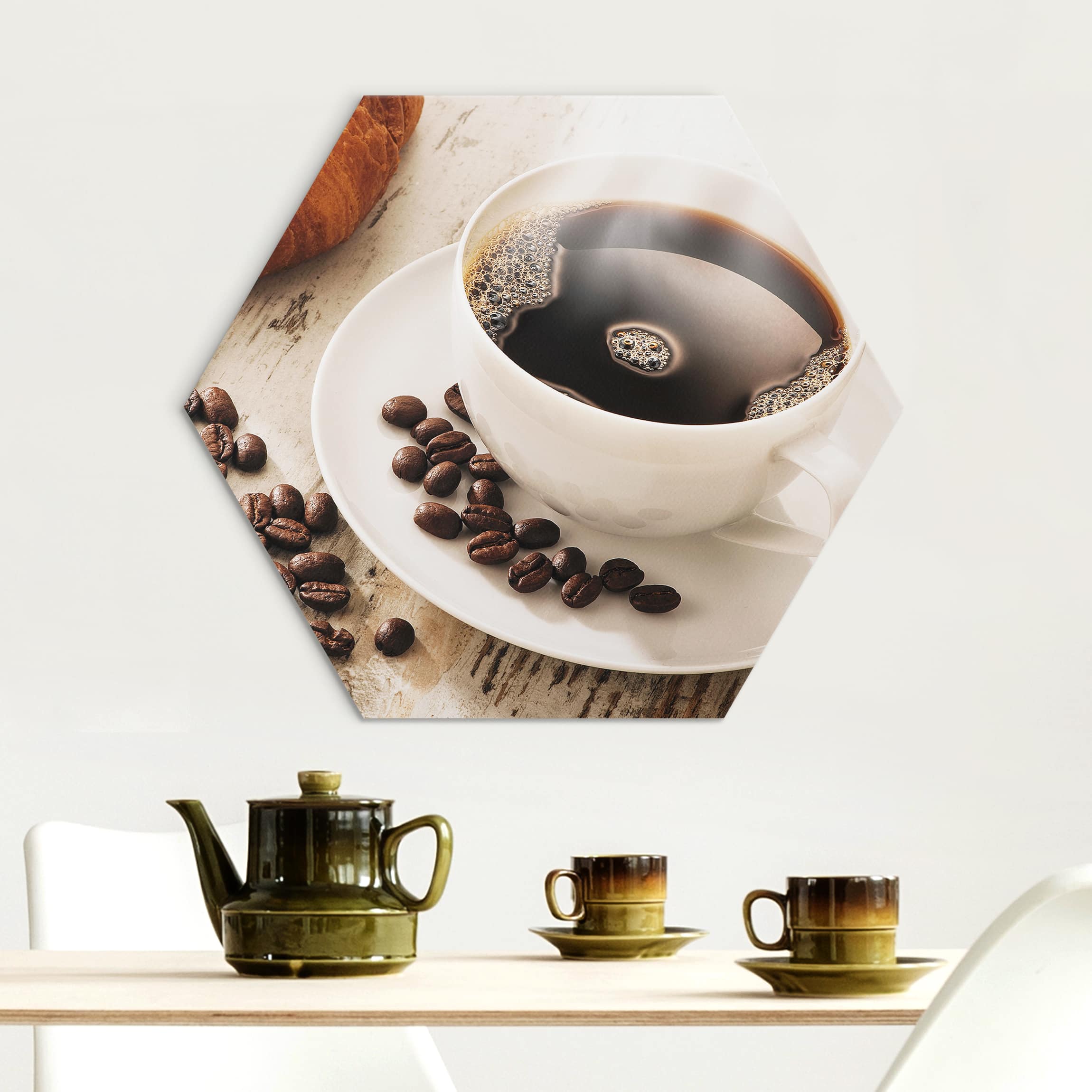 Hexagon-Alu-Dibond Bild Dampfende Kaffeetasse mit Kaffeebohnen