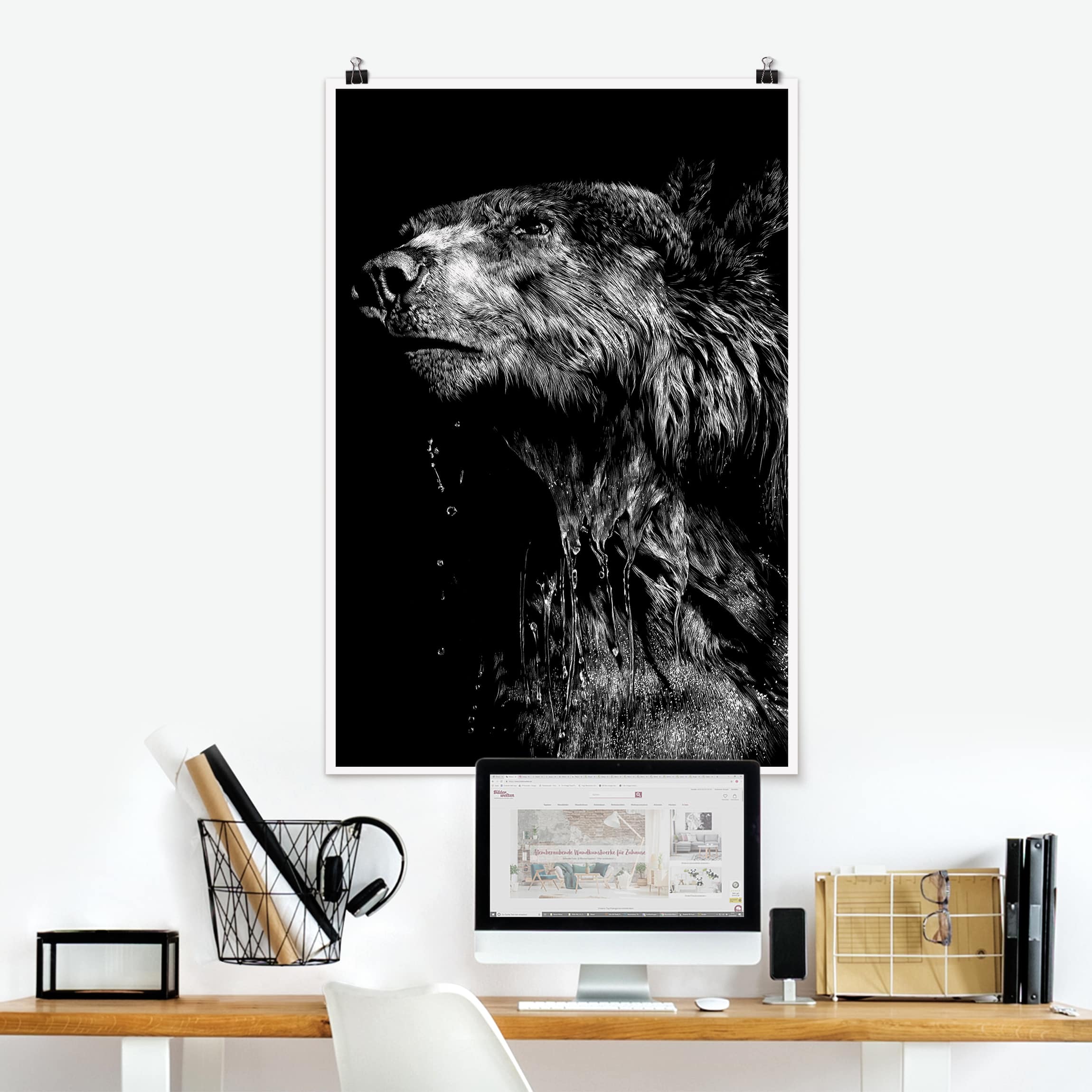 Poster Tiere Bär vor Schwarz