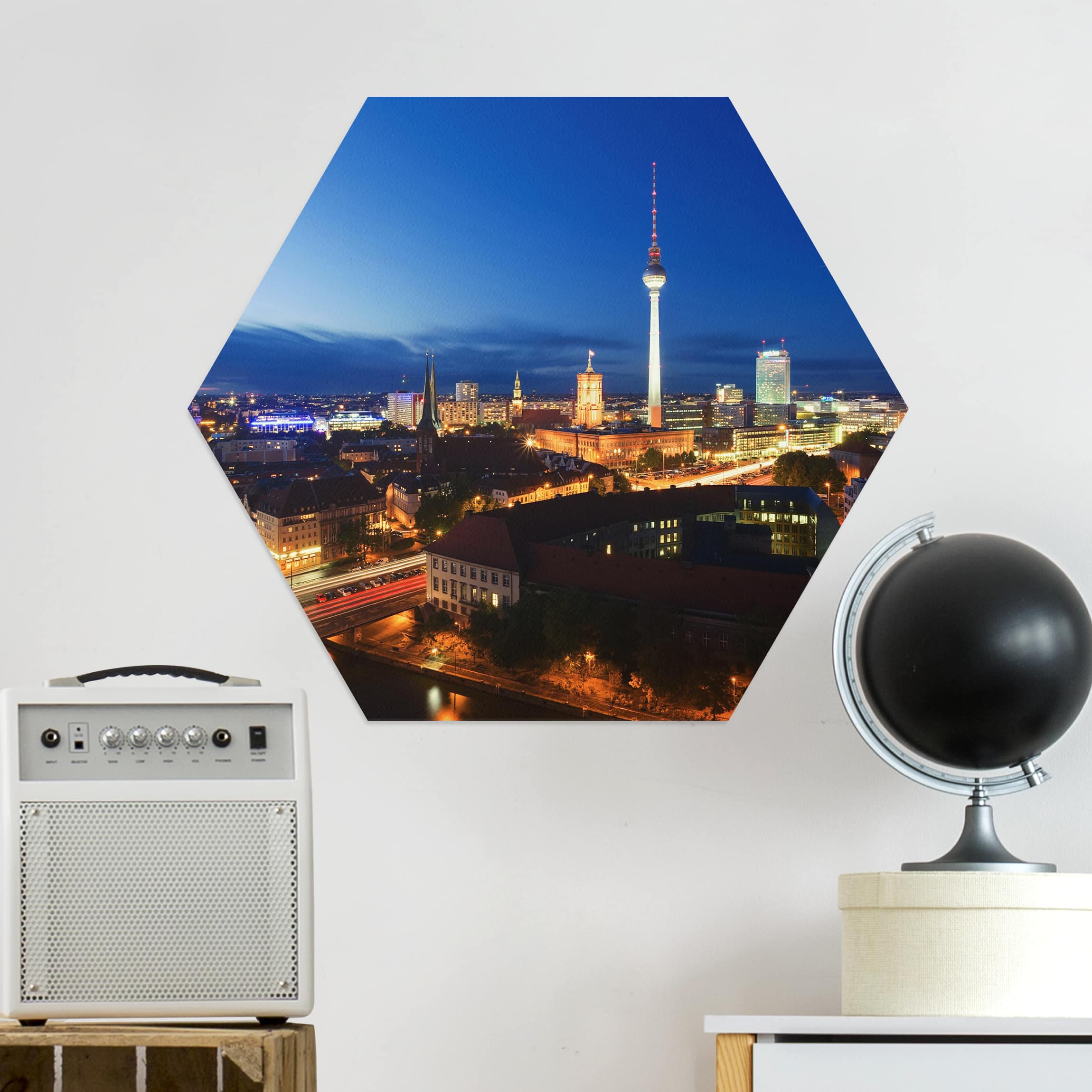 Hexagon-Alu-Dibond Bild Fernsehturm bei Nacht