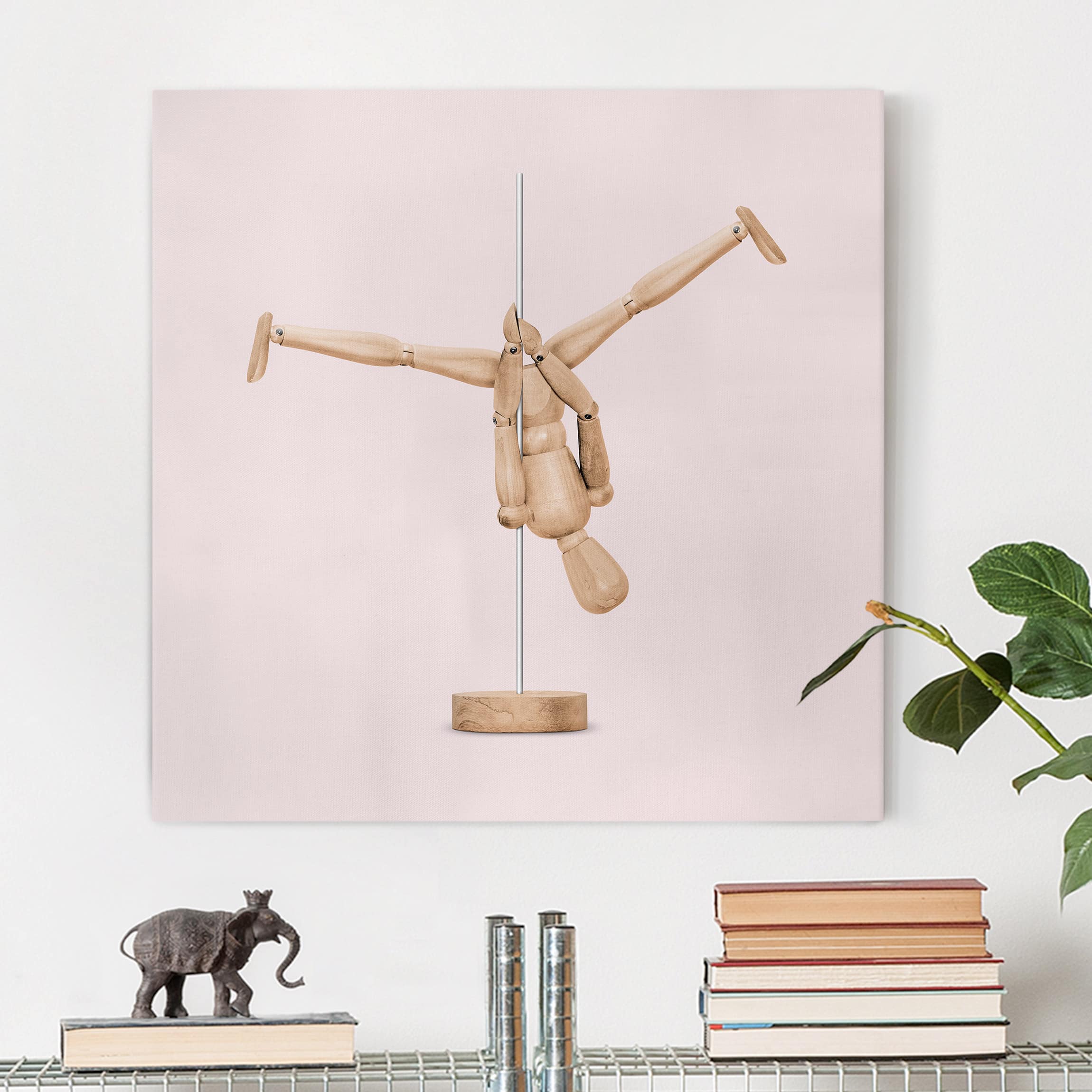 Leinwandbild - Quadrat Poledance mit Holzfigur