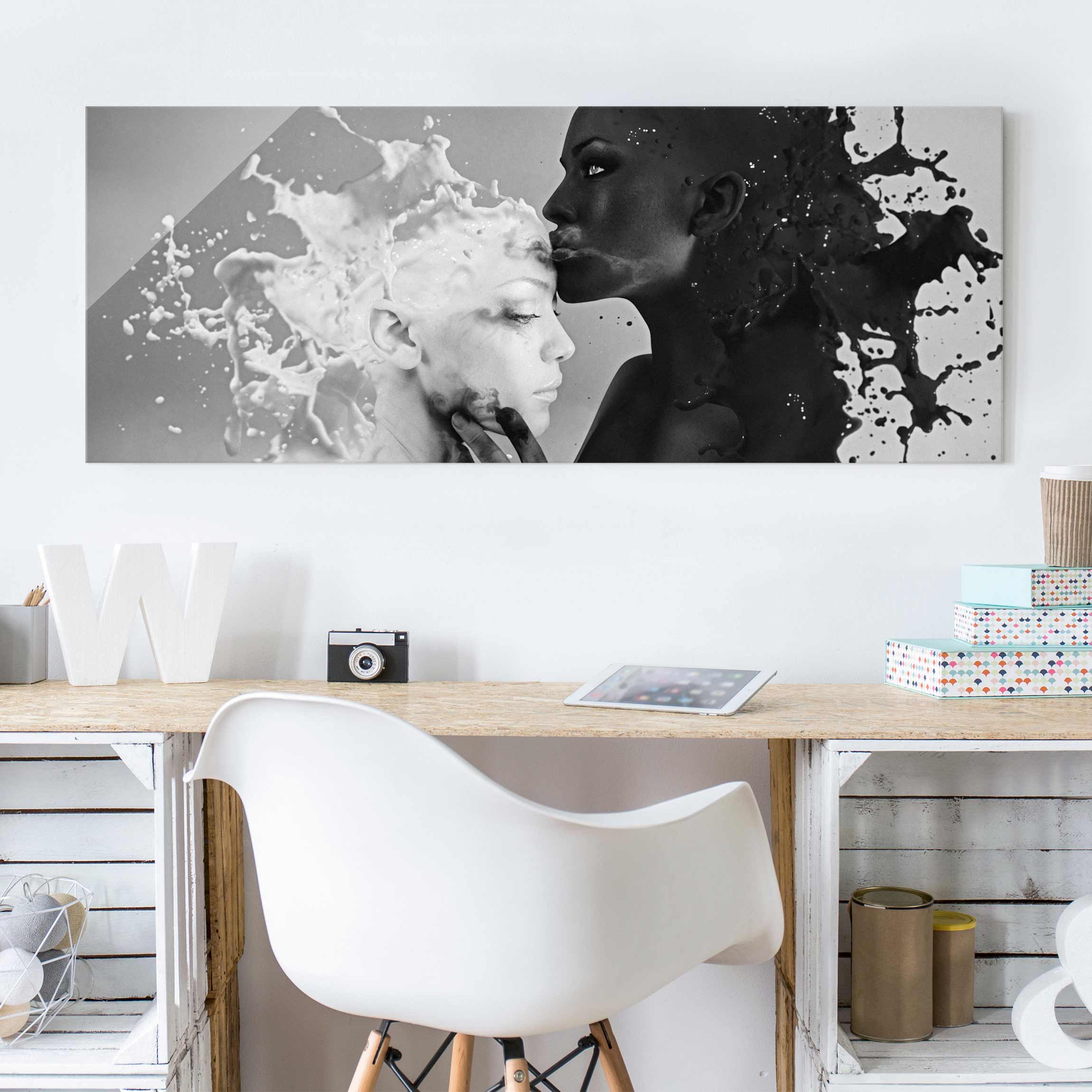 Glasbild - Panorama Milch & Kaffee Kuss schwarz weiß
