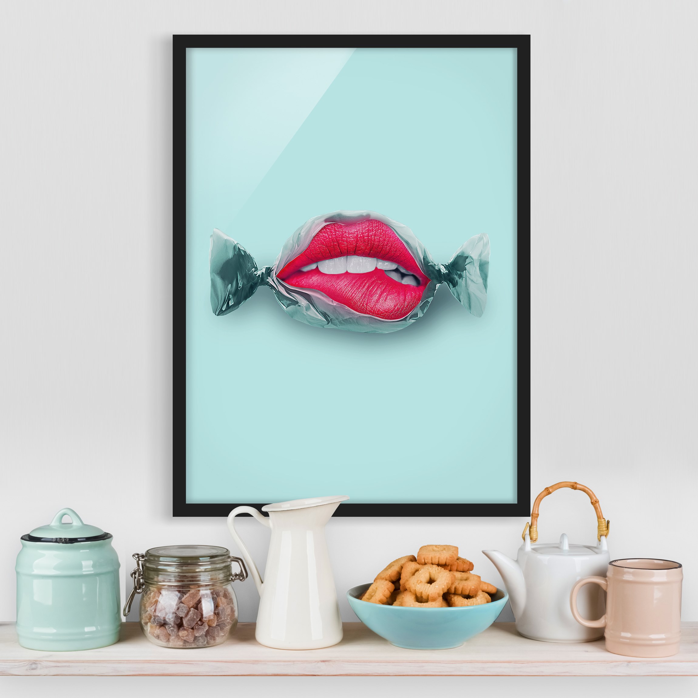 Bild mit Rahmen - Hochformat Bonbon mit Lippen