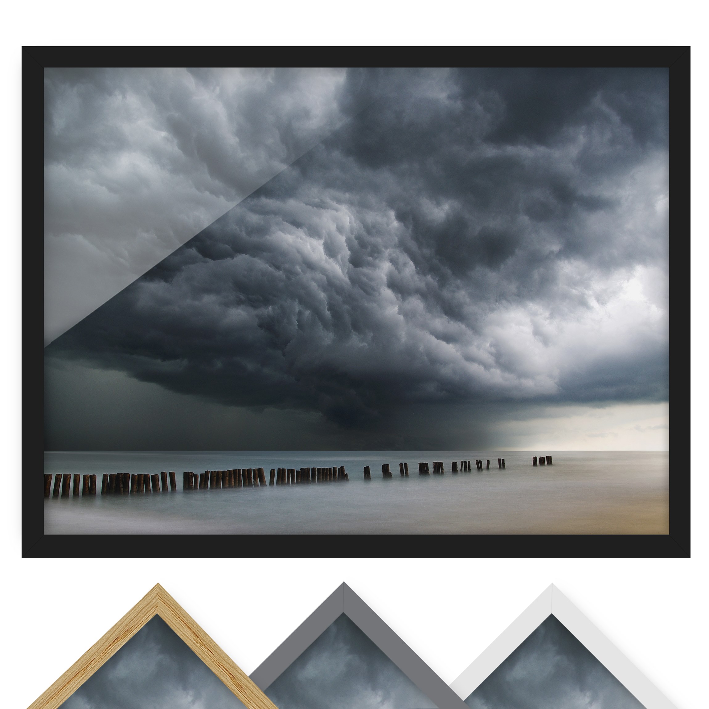 Bild mit Rahmen - Querformat Sturmwolken über der Ostsee