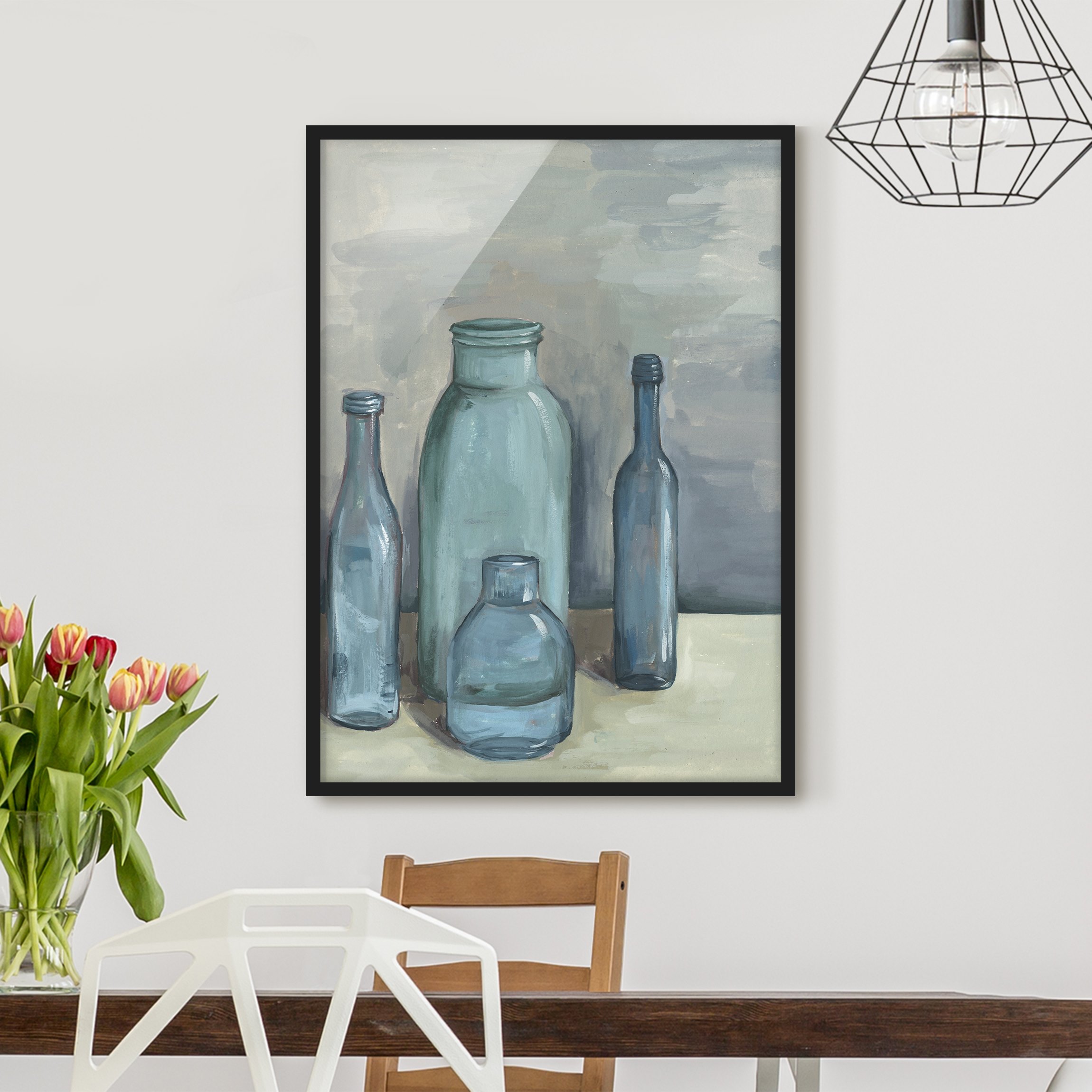 Bild mit Rahmen - Hochformat Stillleben mit Glasflaschen II