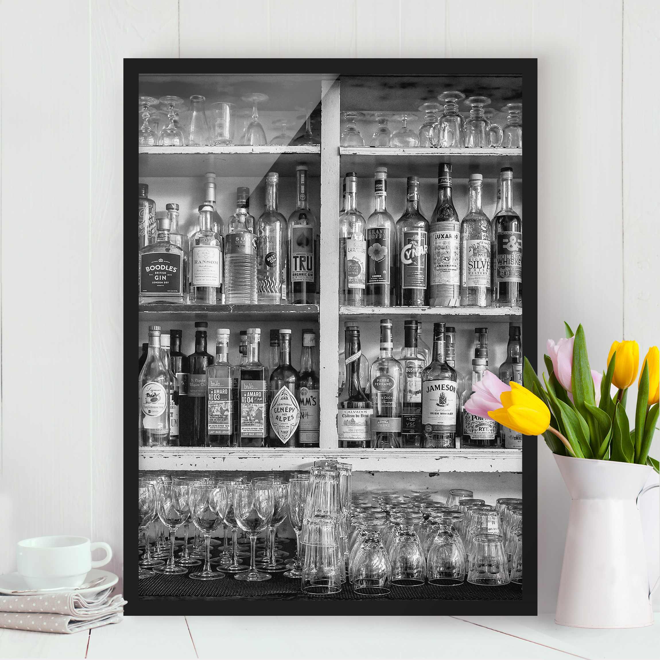 Bild mit Rahmen - Hochformat Bar Schwarz Weiß