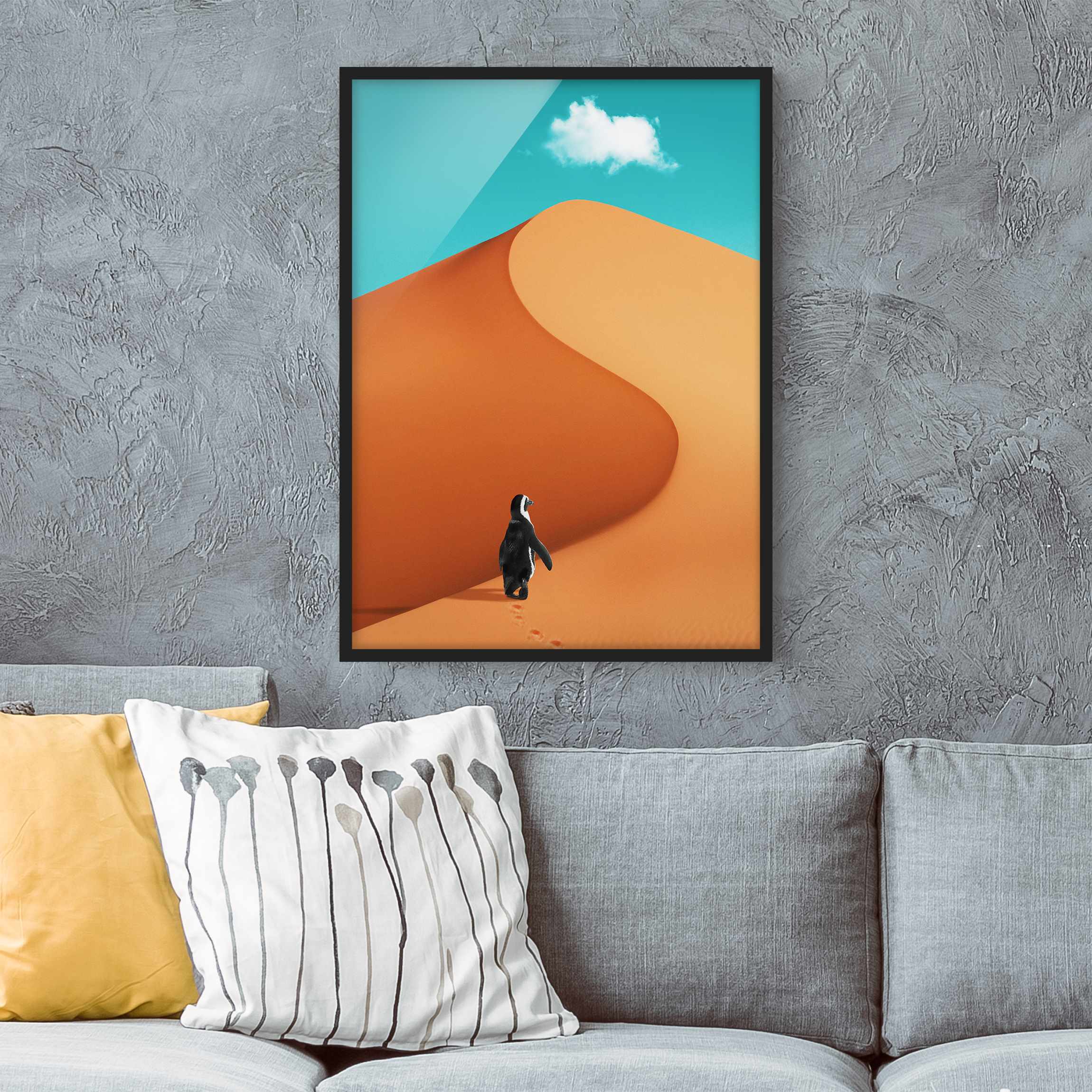 Bild mit Rahmen - Hochformat Wüste mit Pinguin