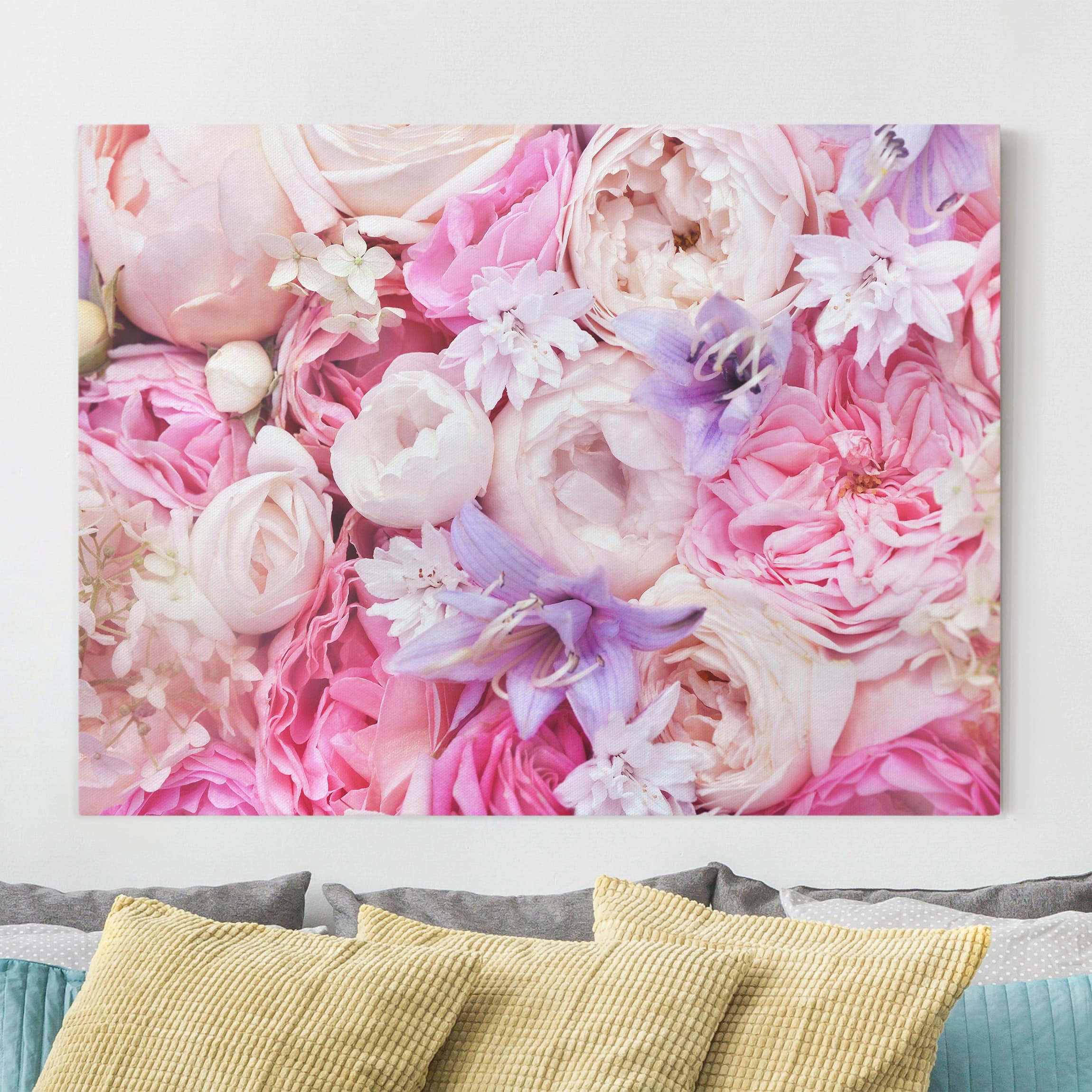 Leinwandbild - Querformat Shabby Rosen mit Glockenblumen