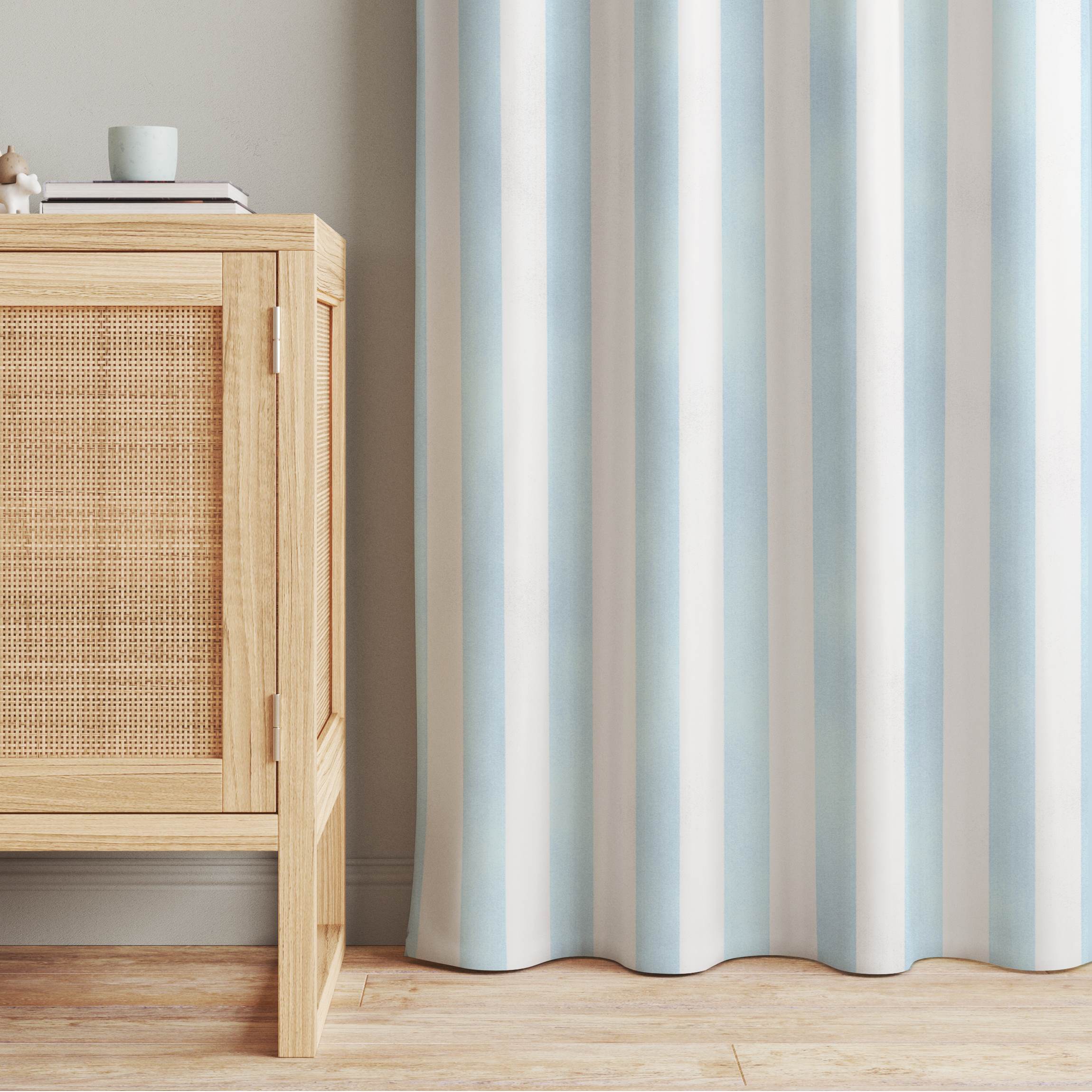 Vorhang Längsstreifen in Himmelblau