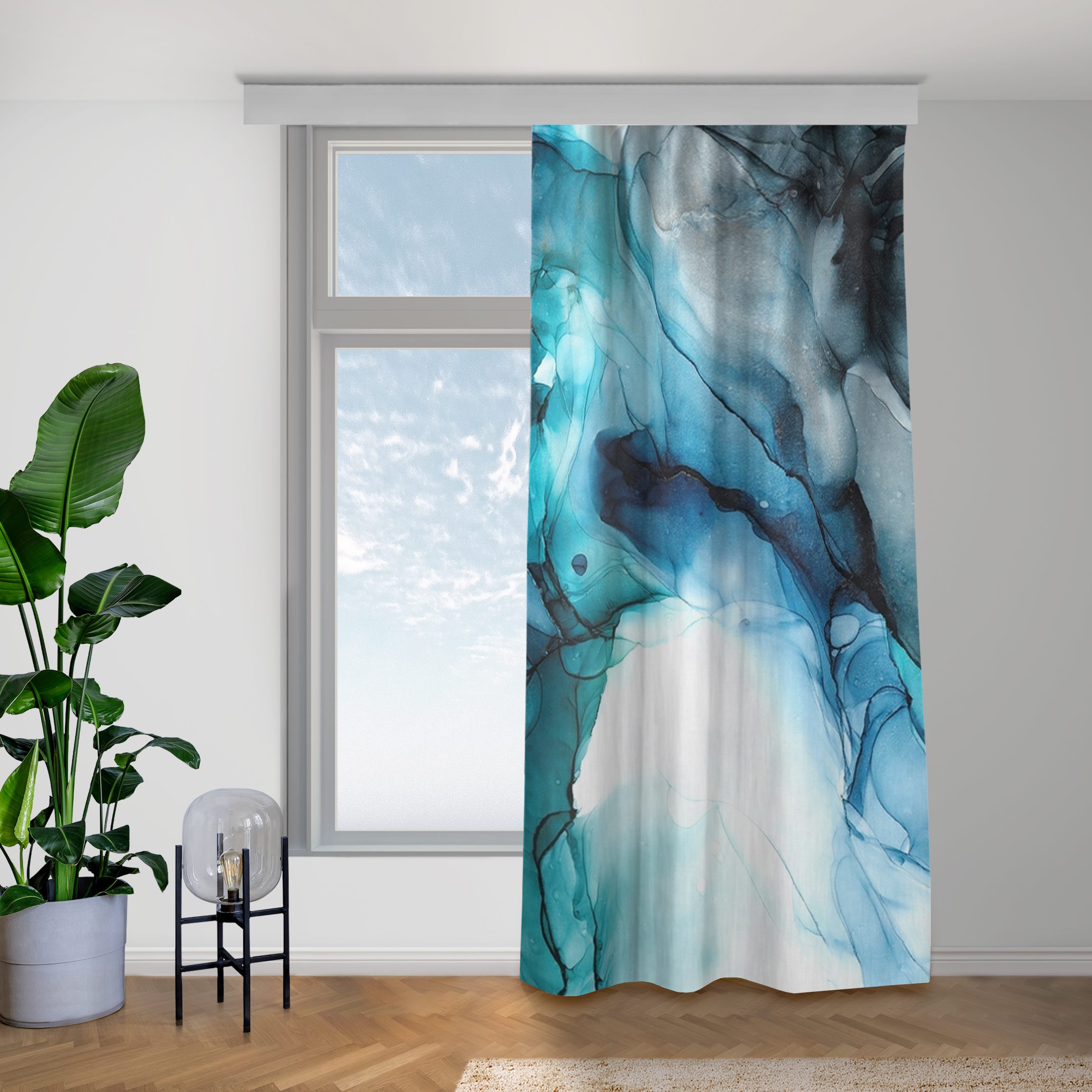 Vorhang Herabfallende Regenwolken