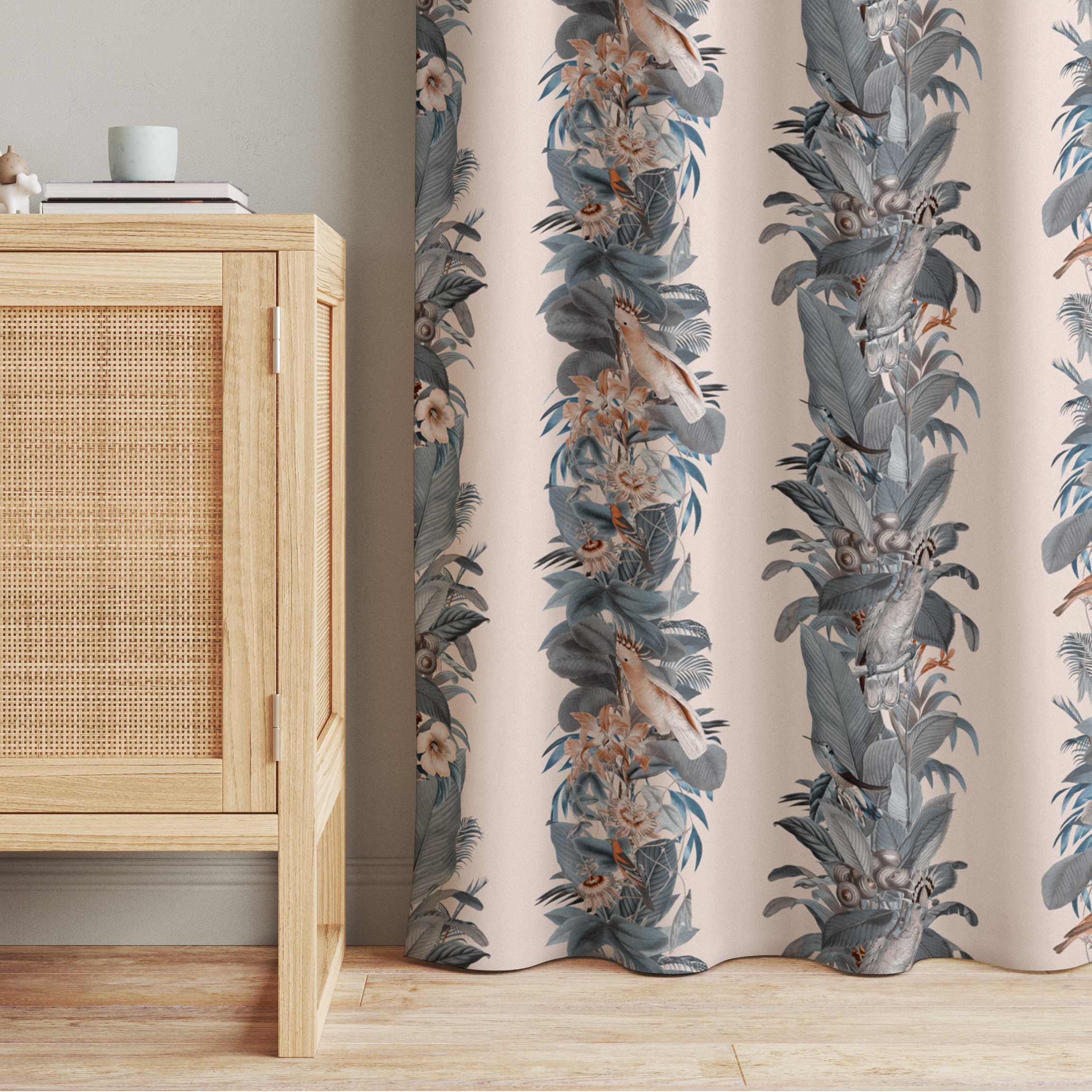 Vorhang Kakadu in Blaugrau auf Rosé