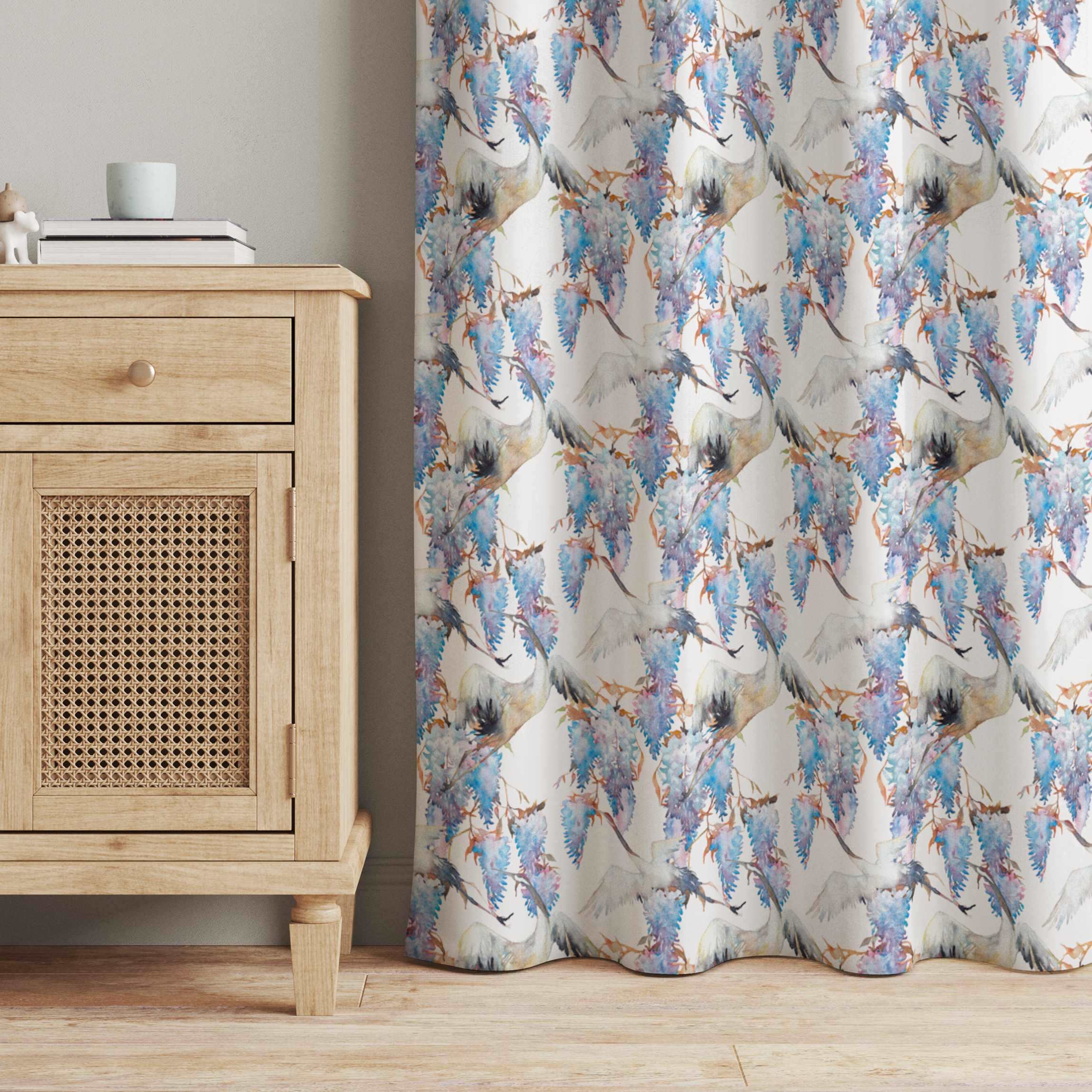 Vorhang Kraniche mit blauen Blumen