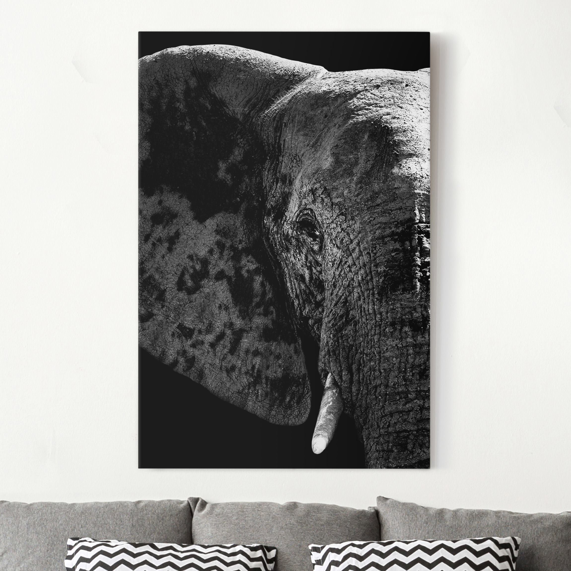 Leinwandbild - Hochformat Afrikanischer Elefant schwarz-weiß