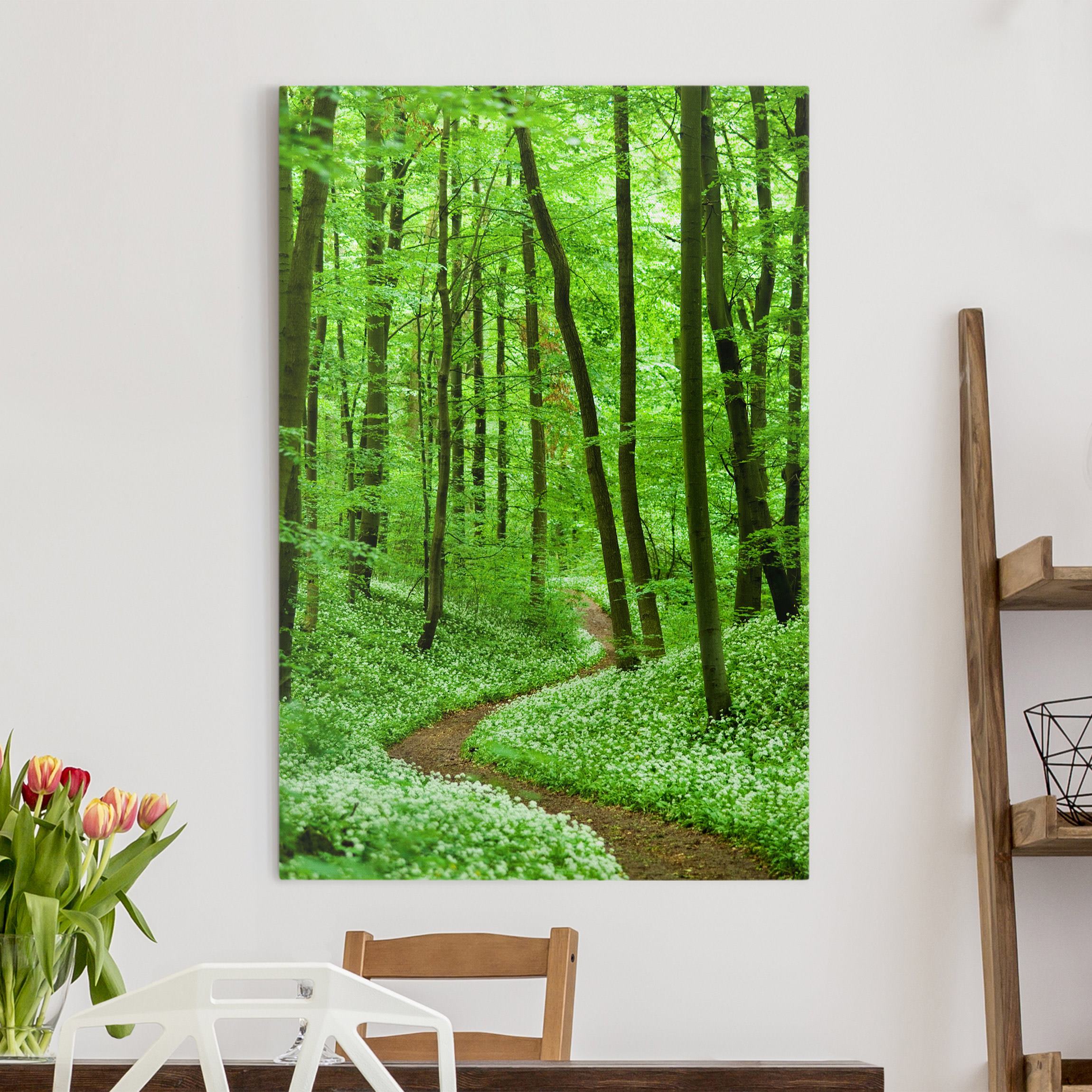 Leinwandbild - Hochformat Romantischer Waldweg