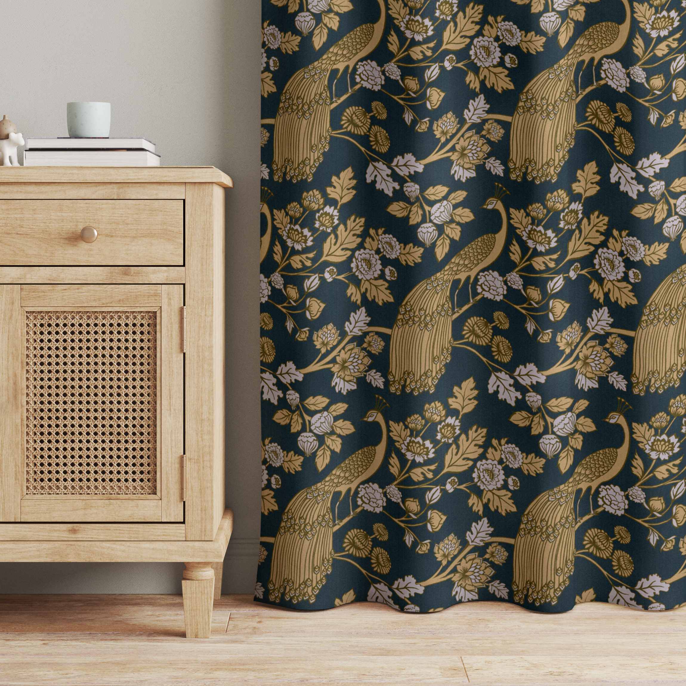 Vorhang Pfauengarten um Mitternacht