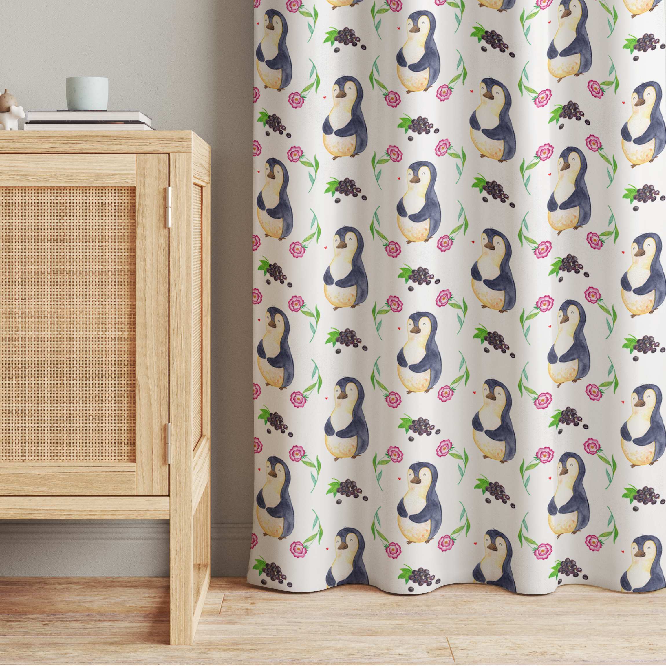Vorhang Mr. & Mrs. Panda - Pinguin mit Nelken und Trauben