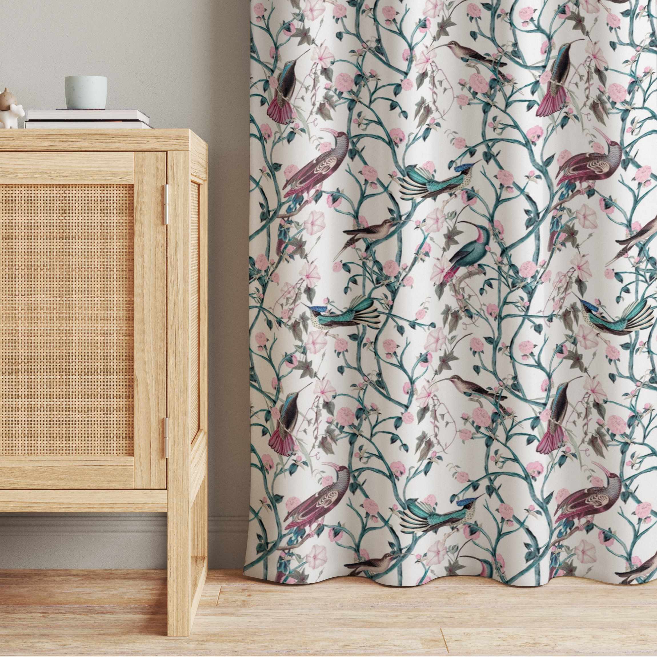Vorhang Rosa Blumenranken mit Vögeln in Blau